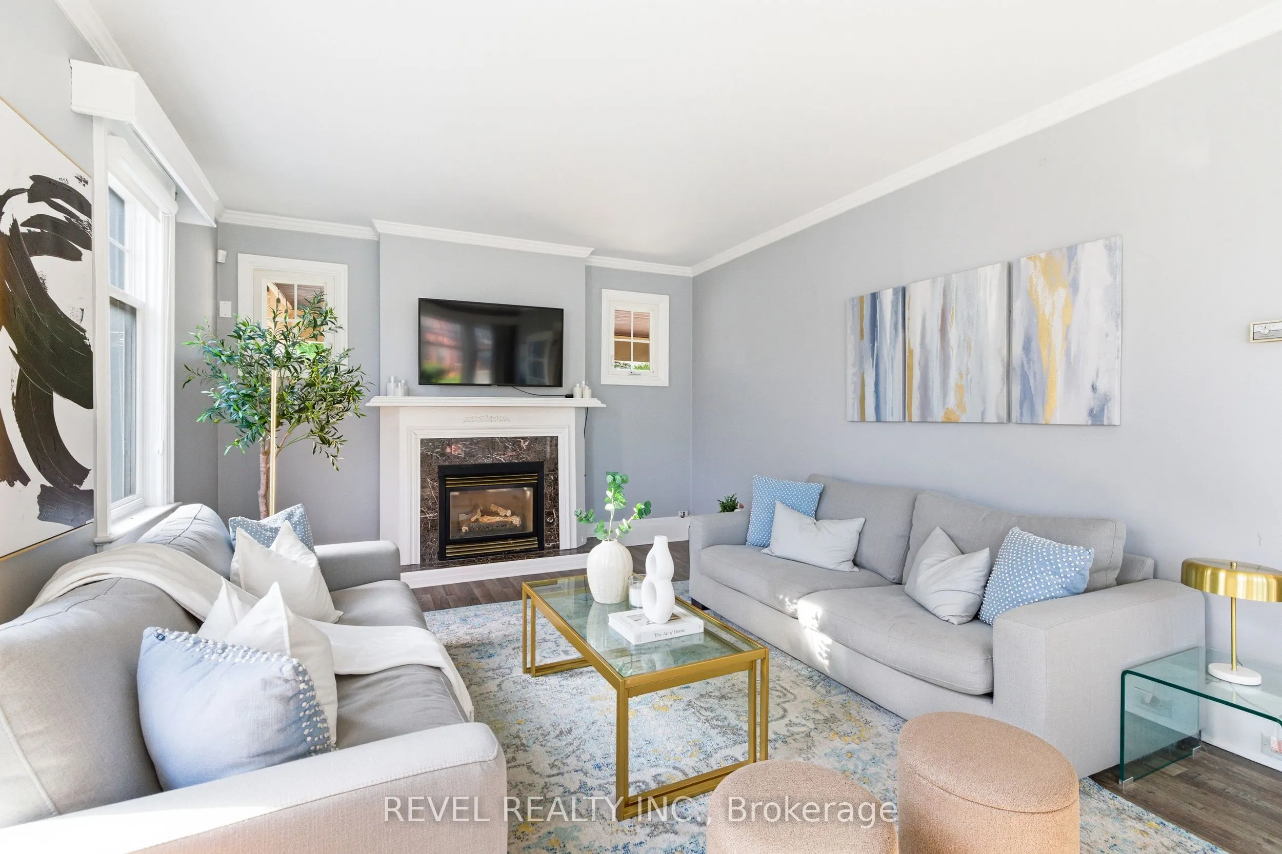 308 King Street E