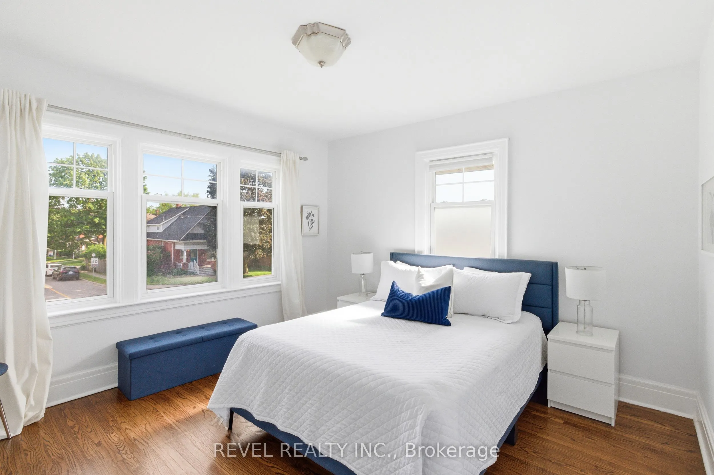 308 King Street E
