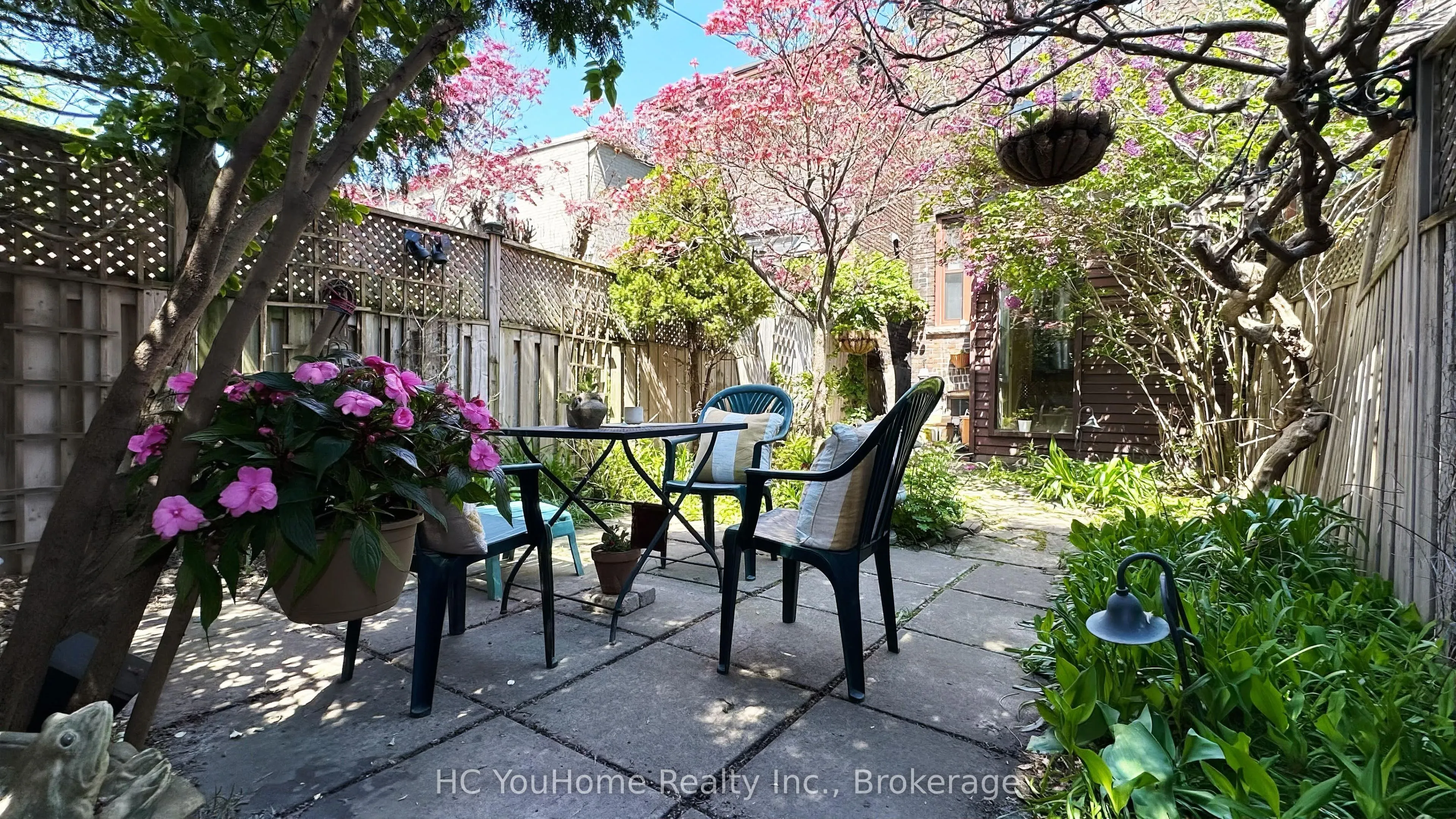 7 Badgerow Avenue