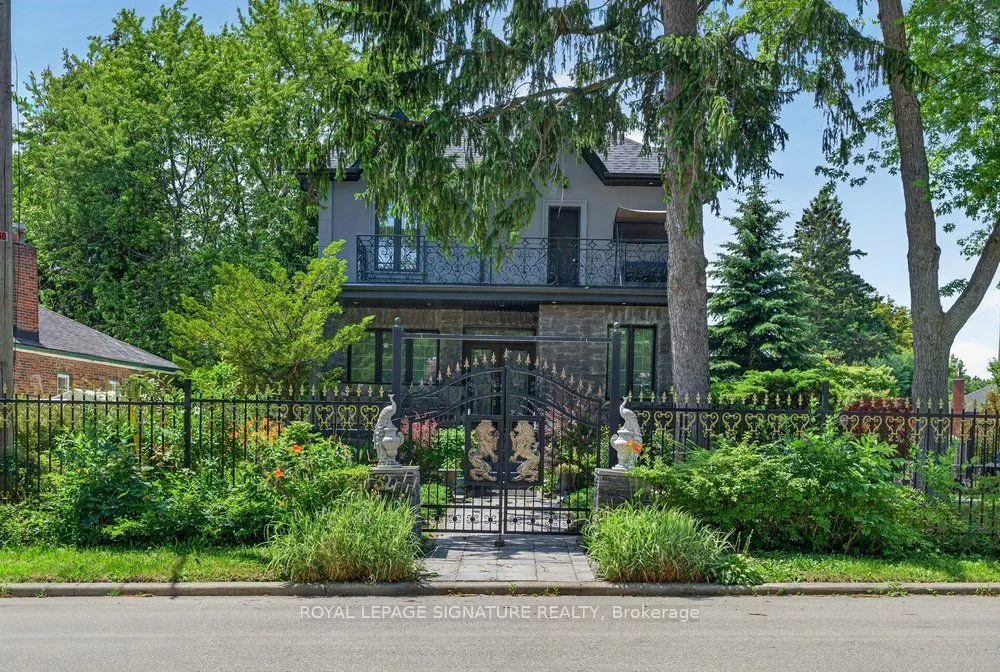 32 Cliffcrest Drive
