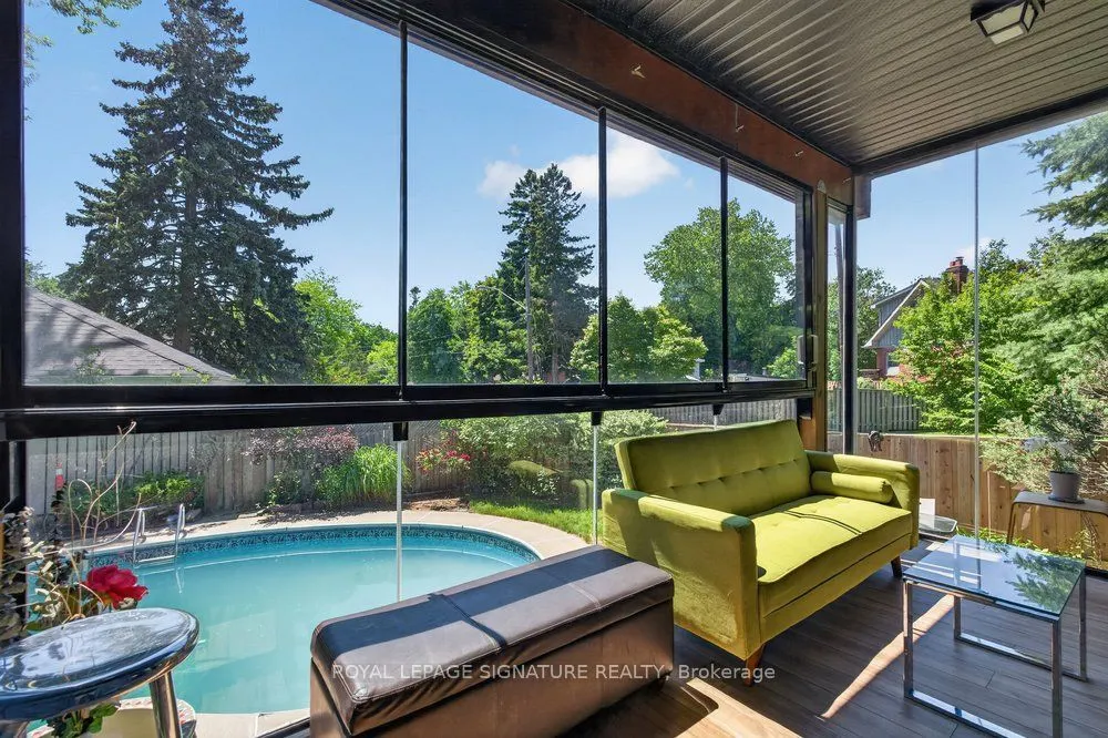 32 Cliffcrest Drive