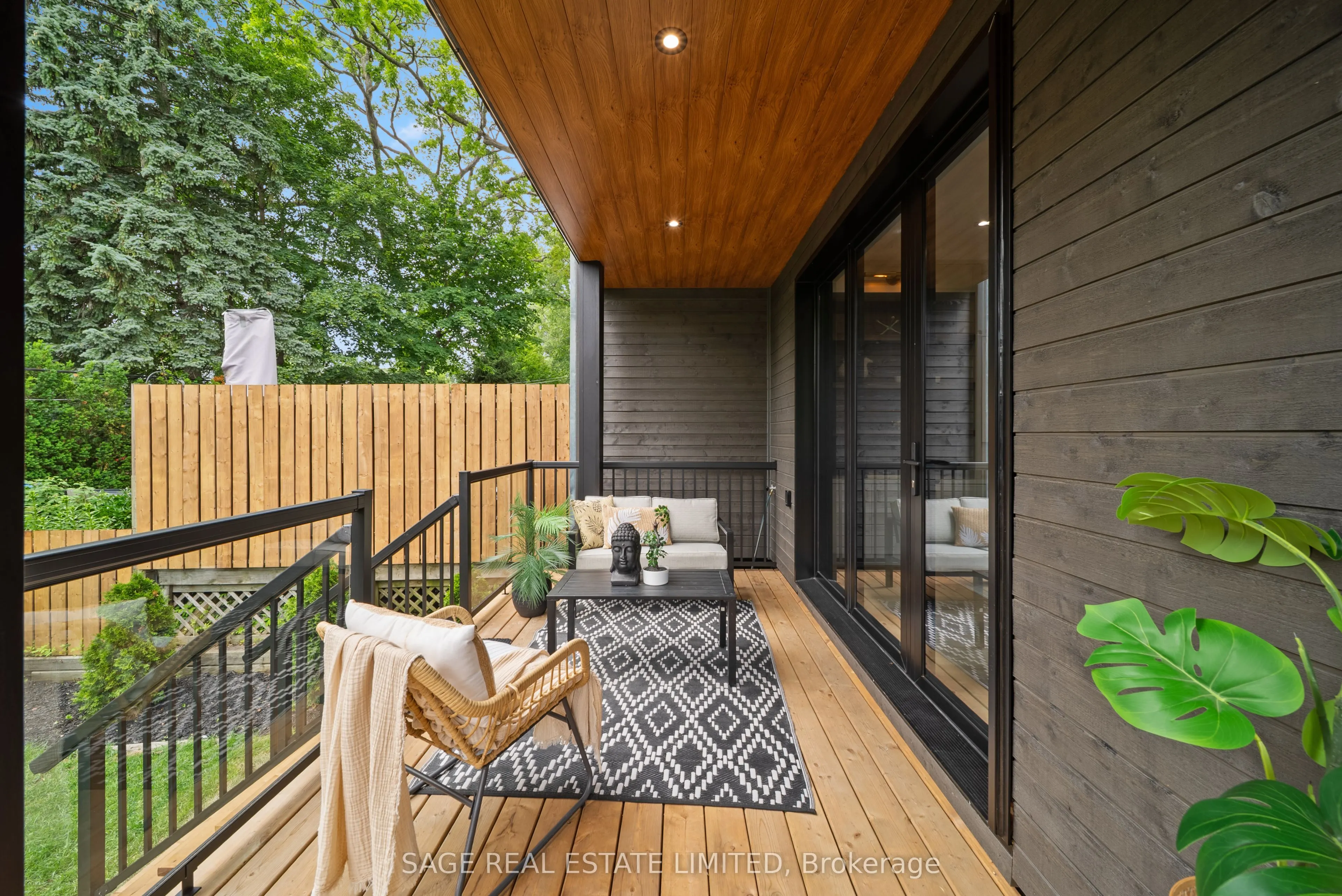 116 Lee Avenue