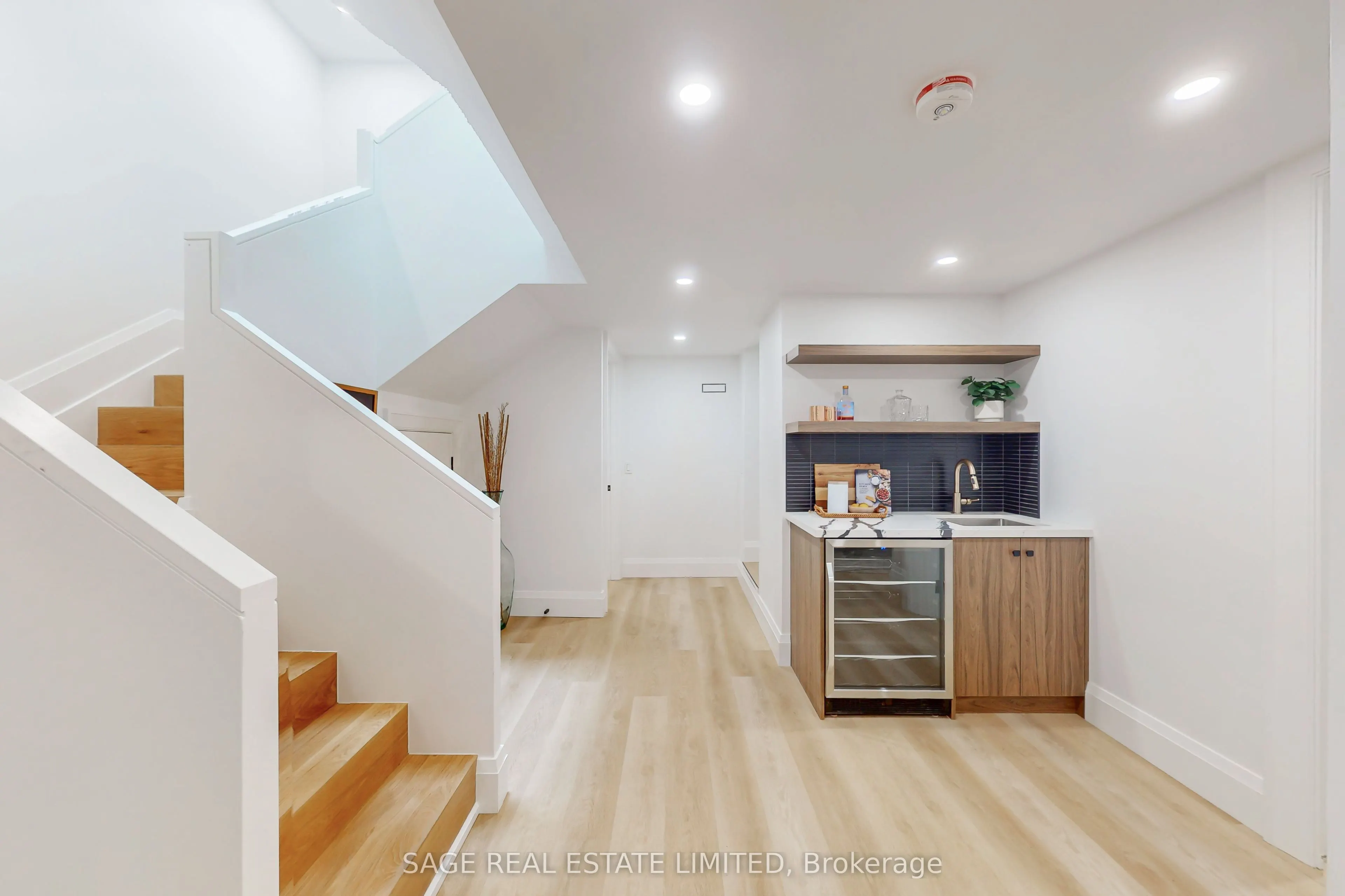 116 Lee Avenue