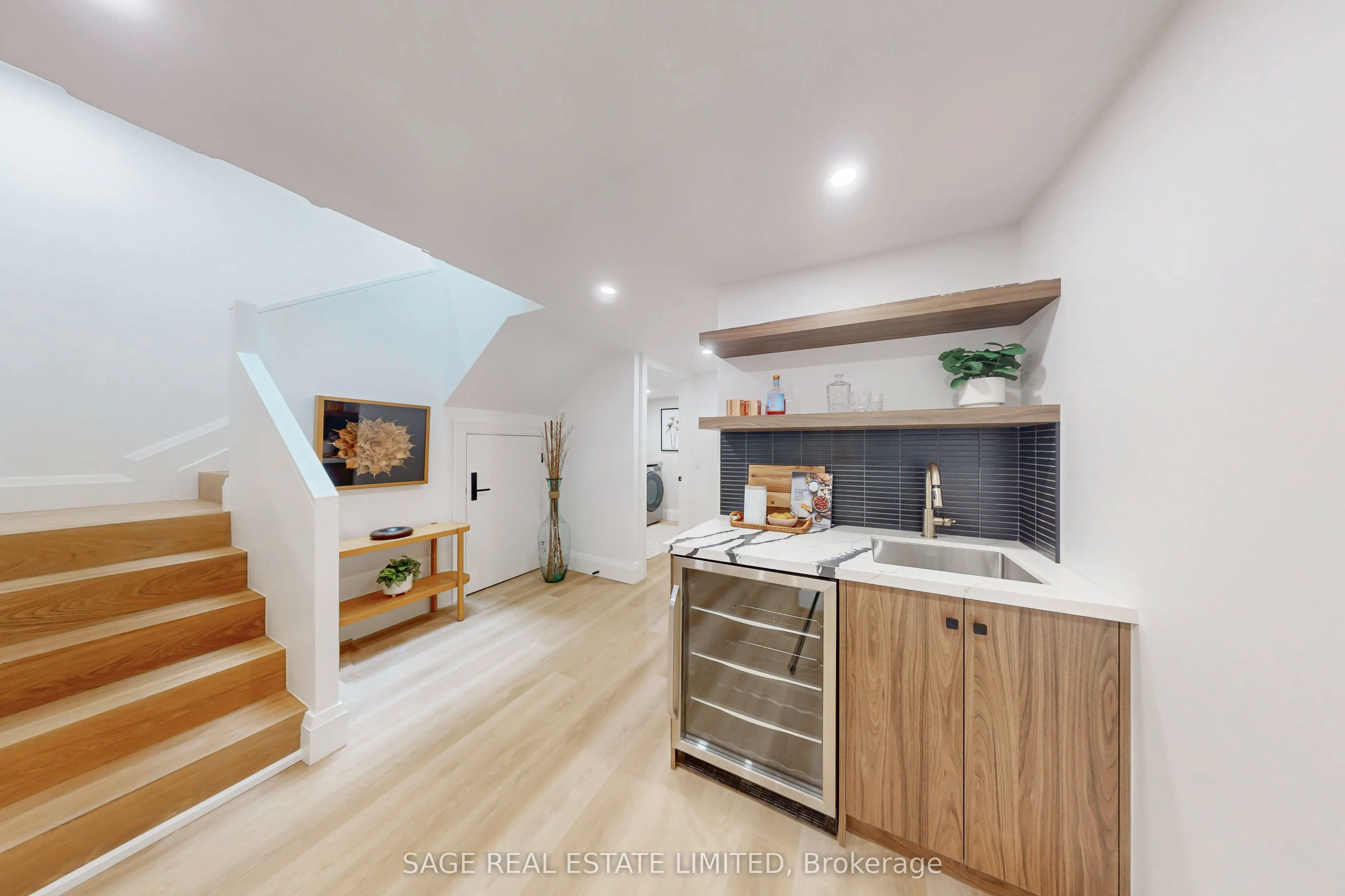 116 Lee Avenue