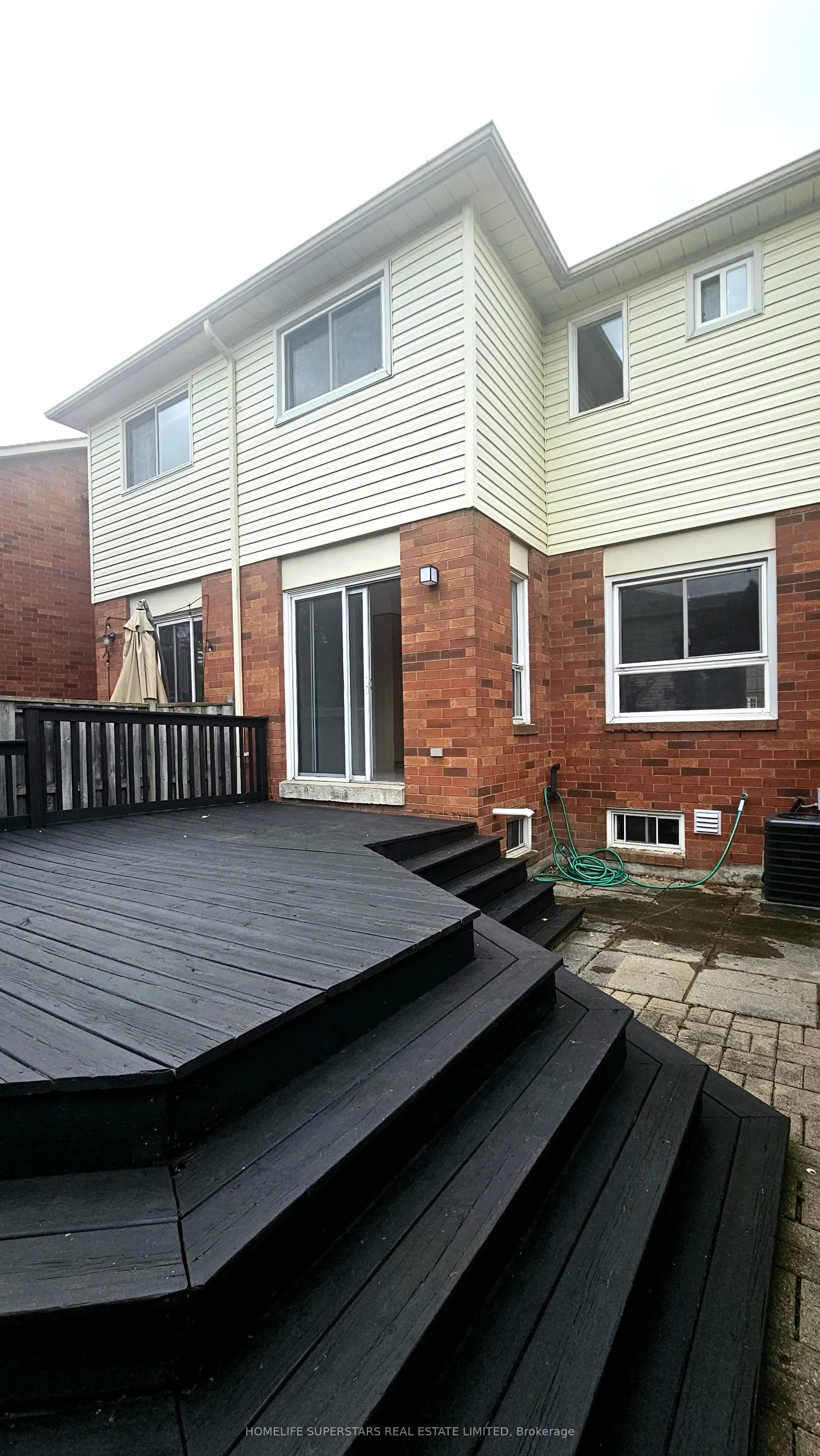 6 Smales Drive