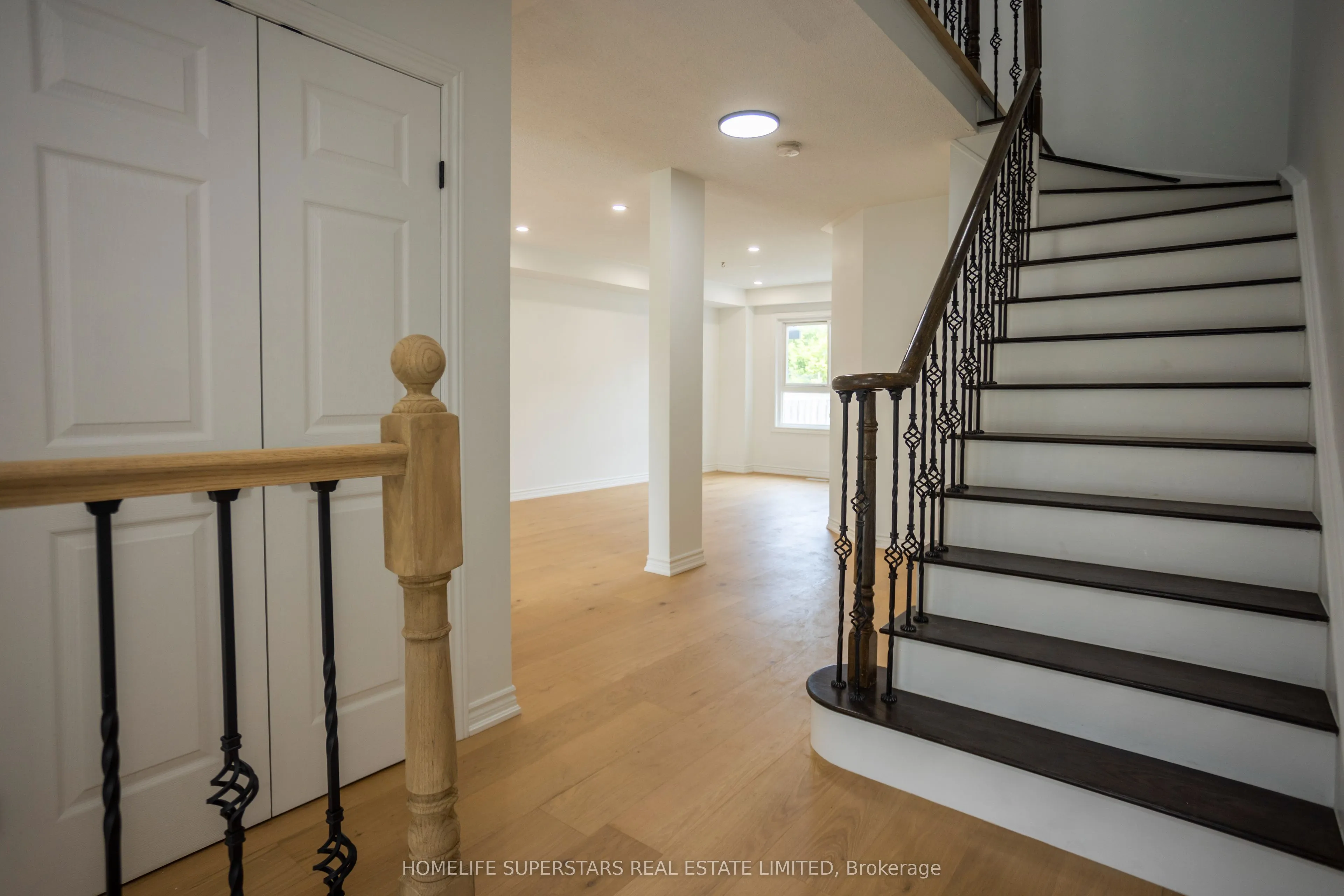6 Smales Drive