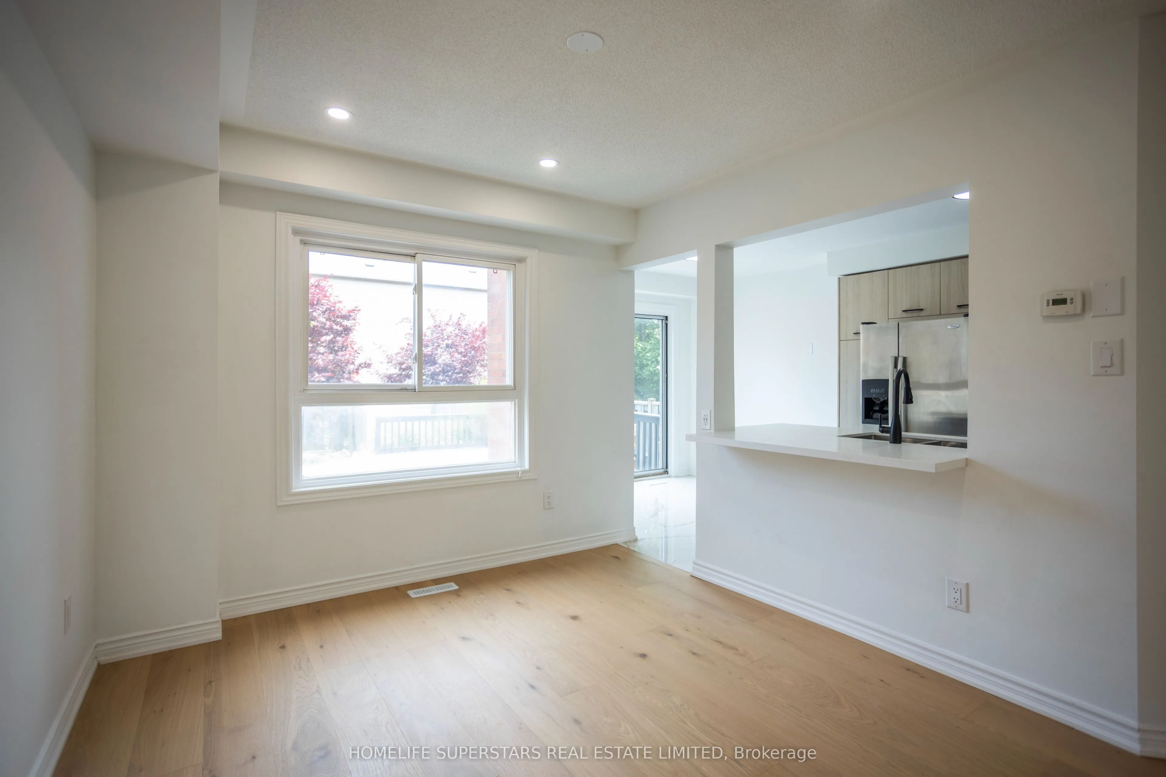 6 Smales Drive