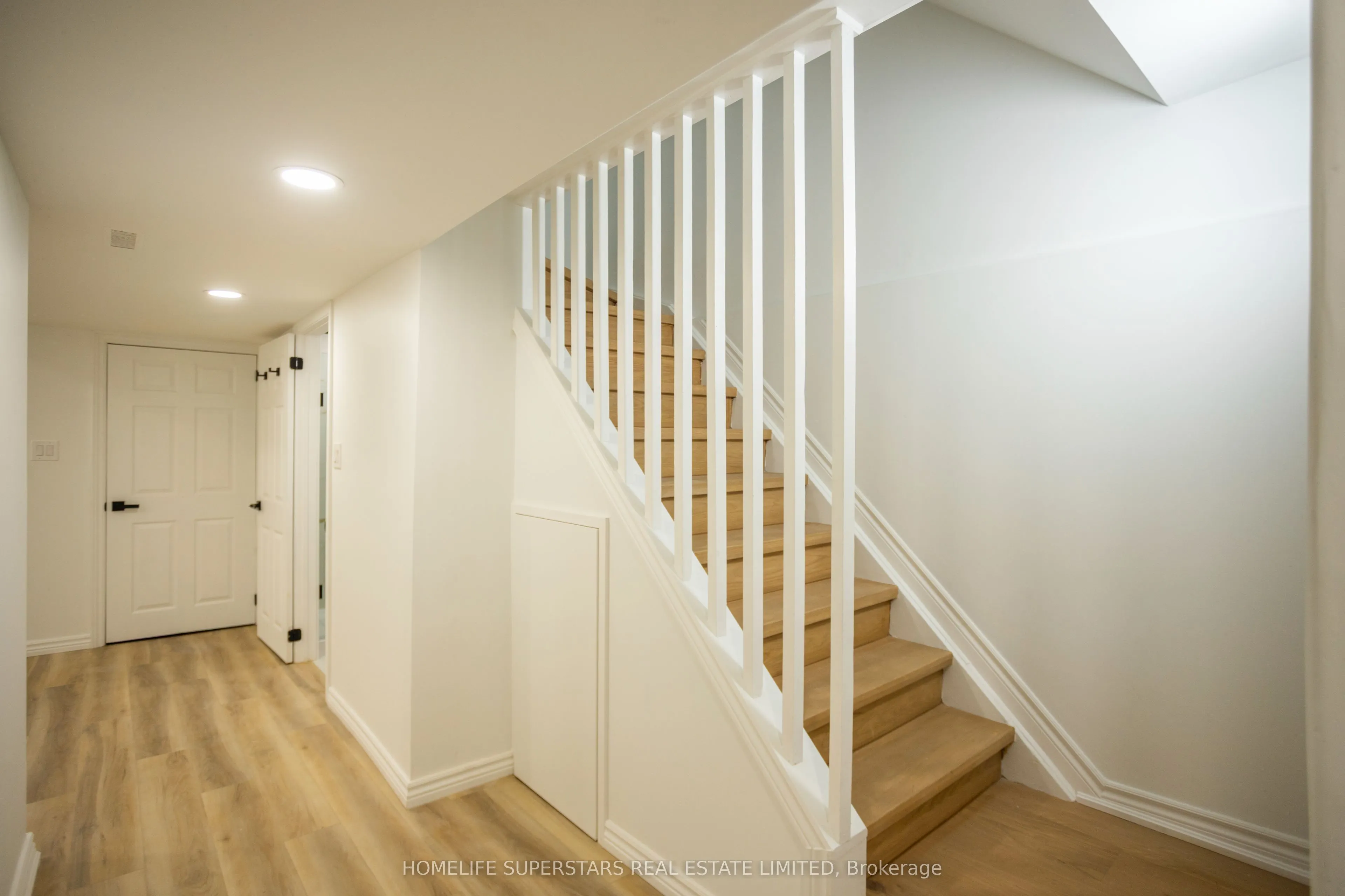 6 Smales Drive