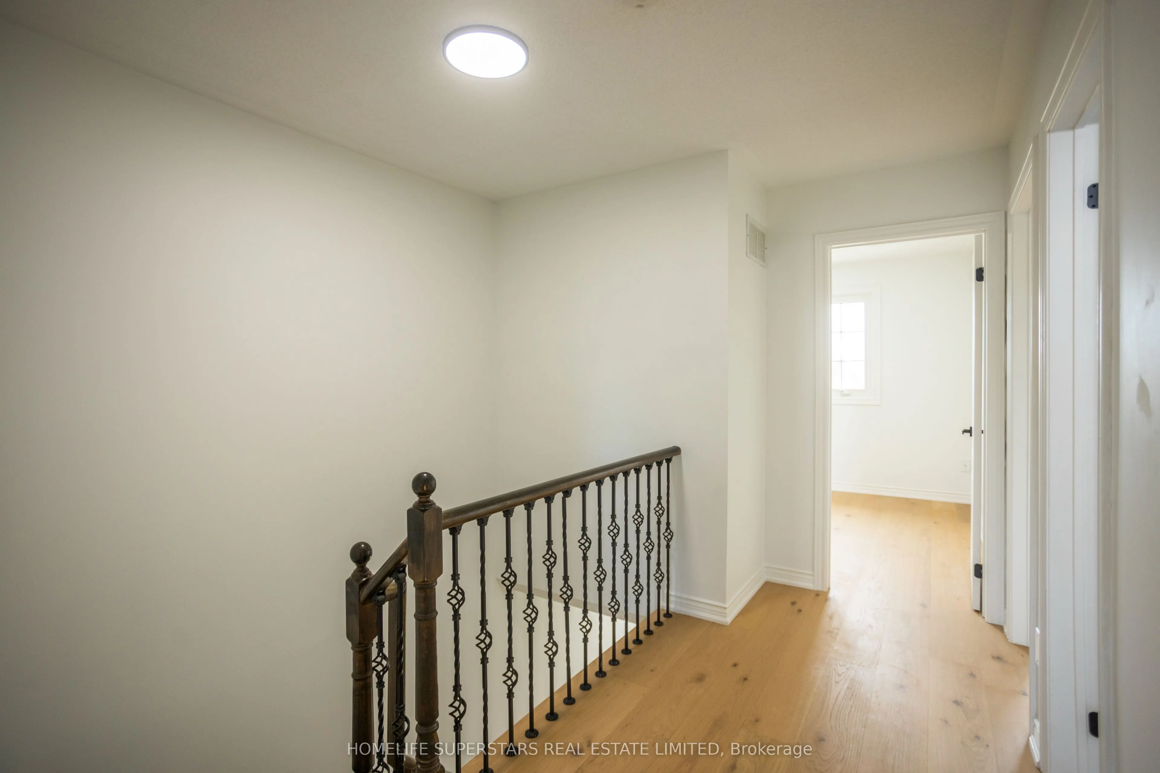 6 Smales Drive