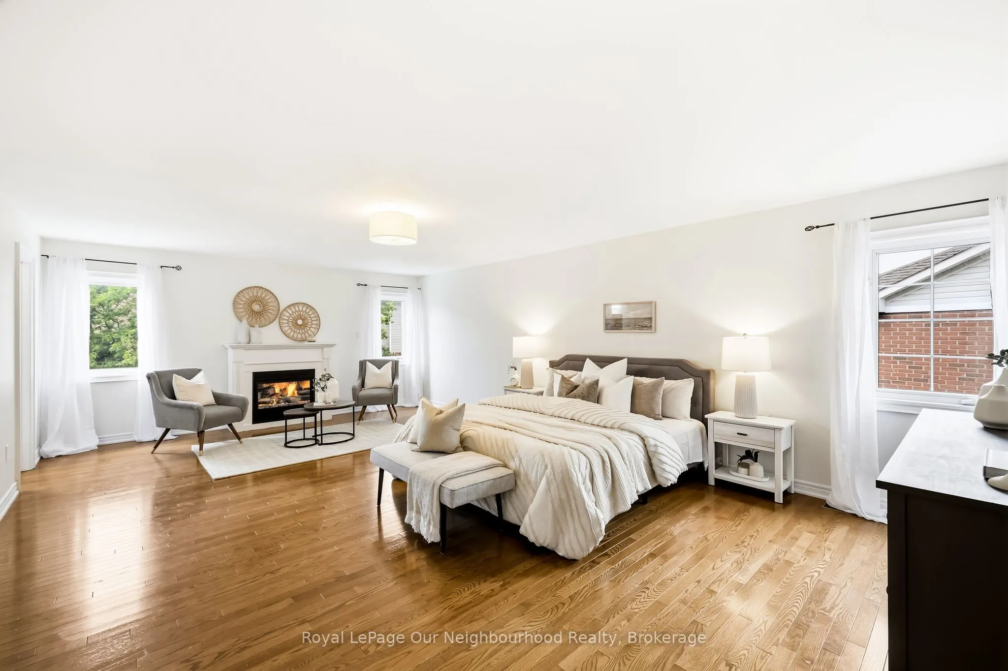 1296 Ravencliffe Court