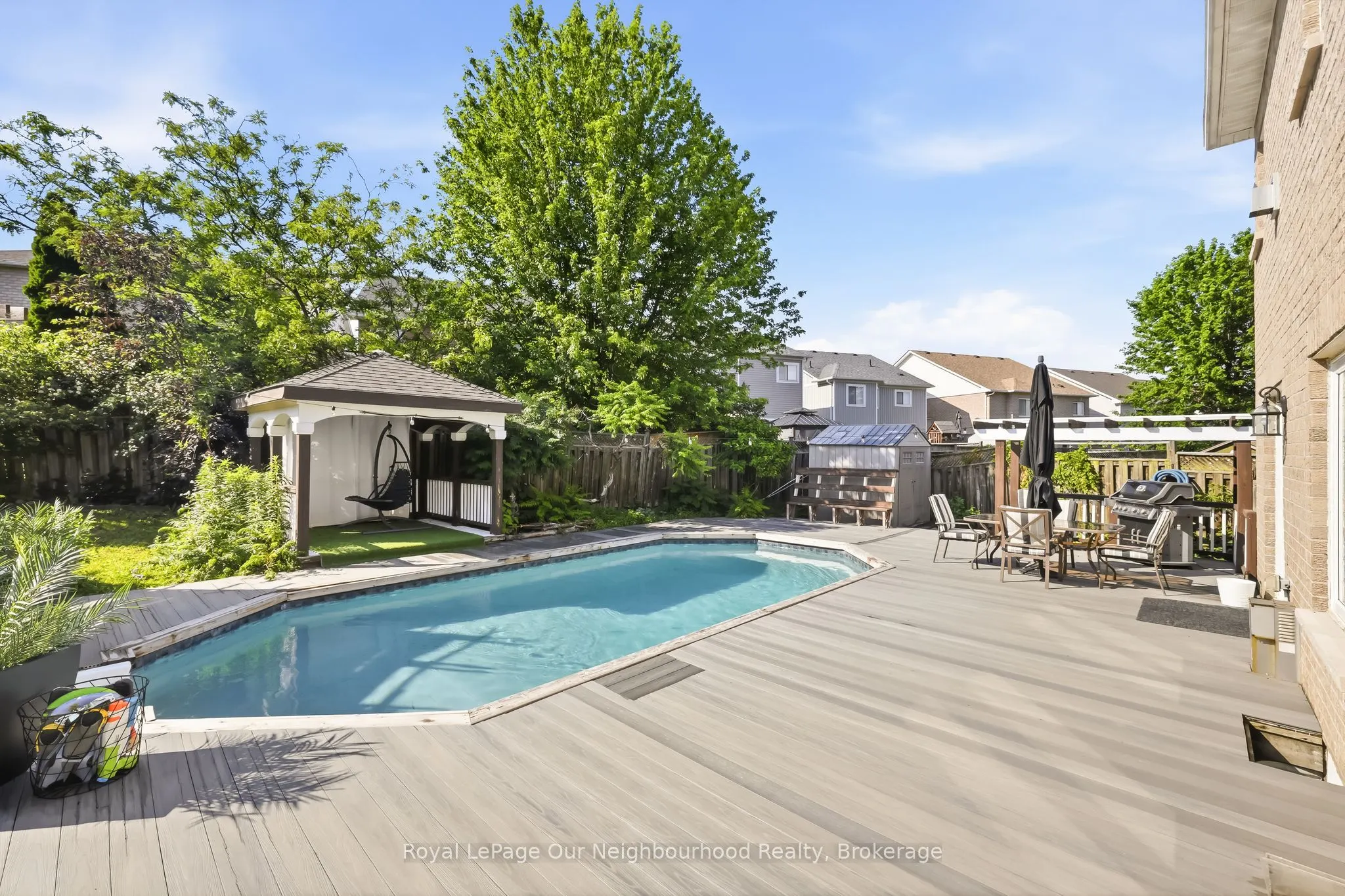1296 Ravencliffe Court