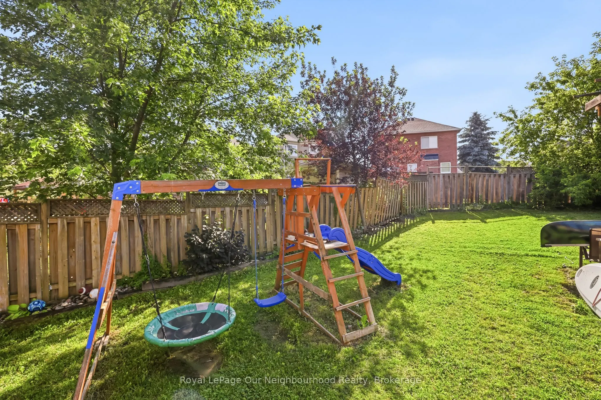 1296 Ravencliffe Court