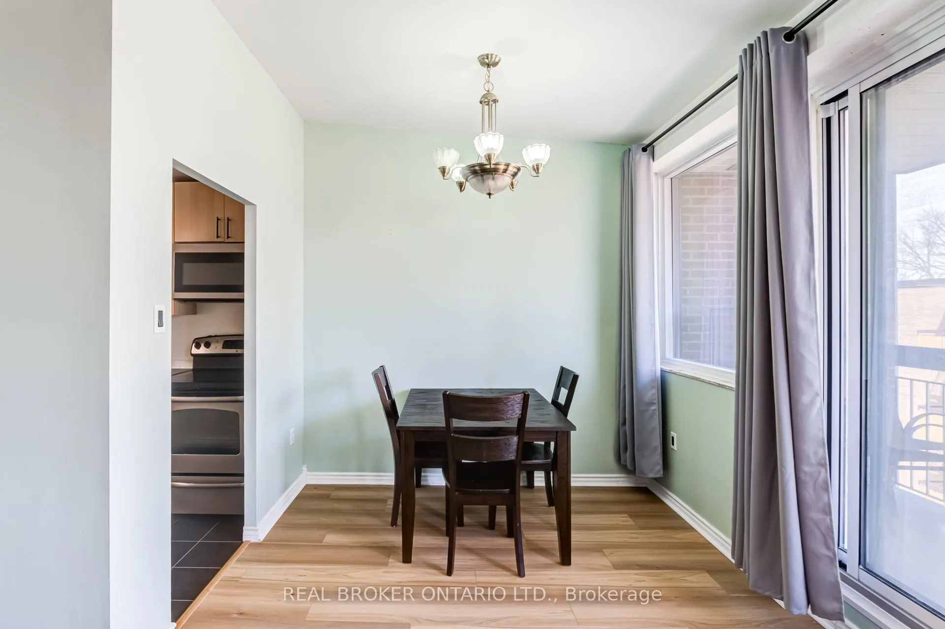 4060 Lawrence Avenue E #402