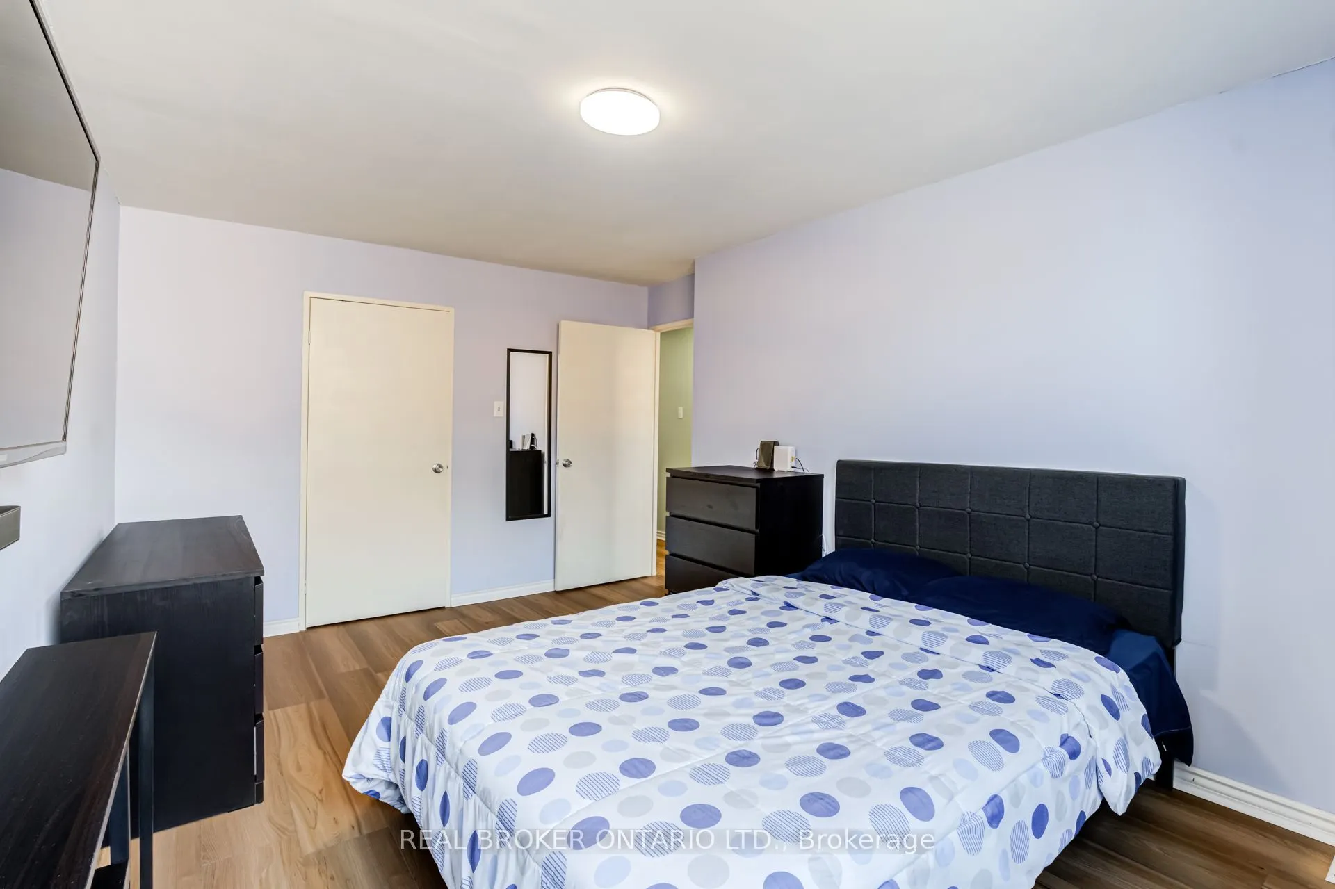 4060 Lawrence Avenue E #402