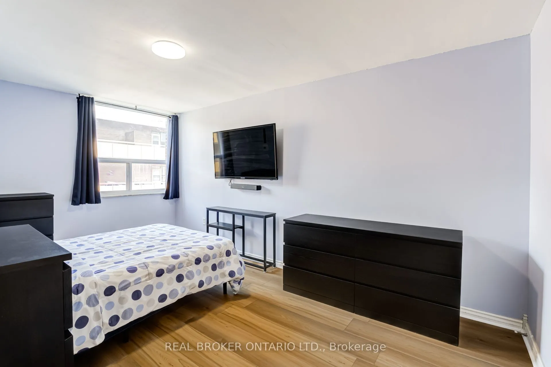 4060 Lawrence Avenue E #402