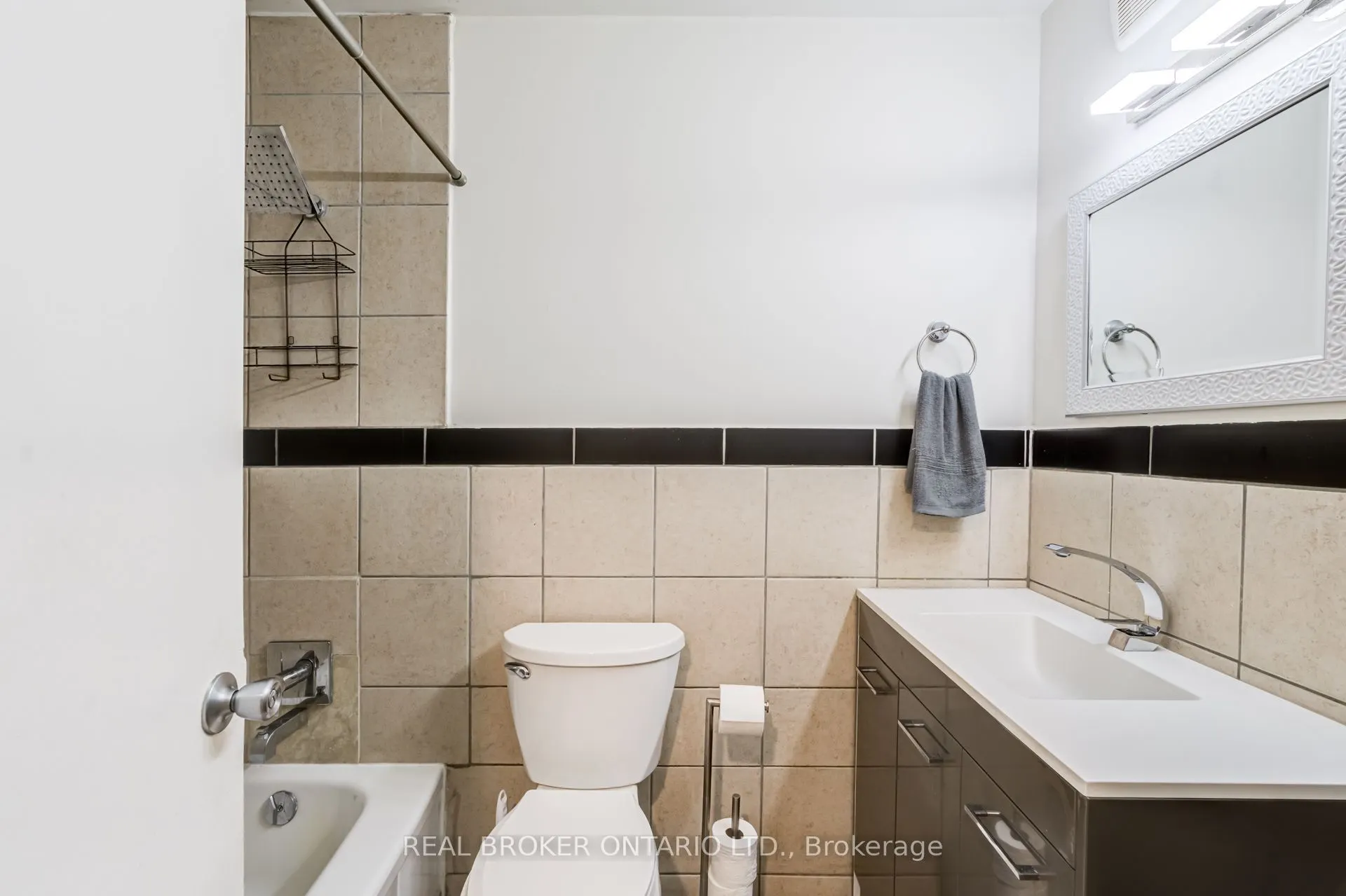 4060 Lawrence Avenue E #402
