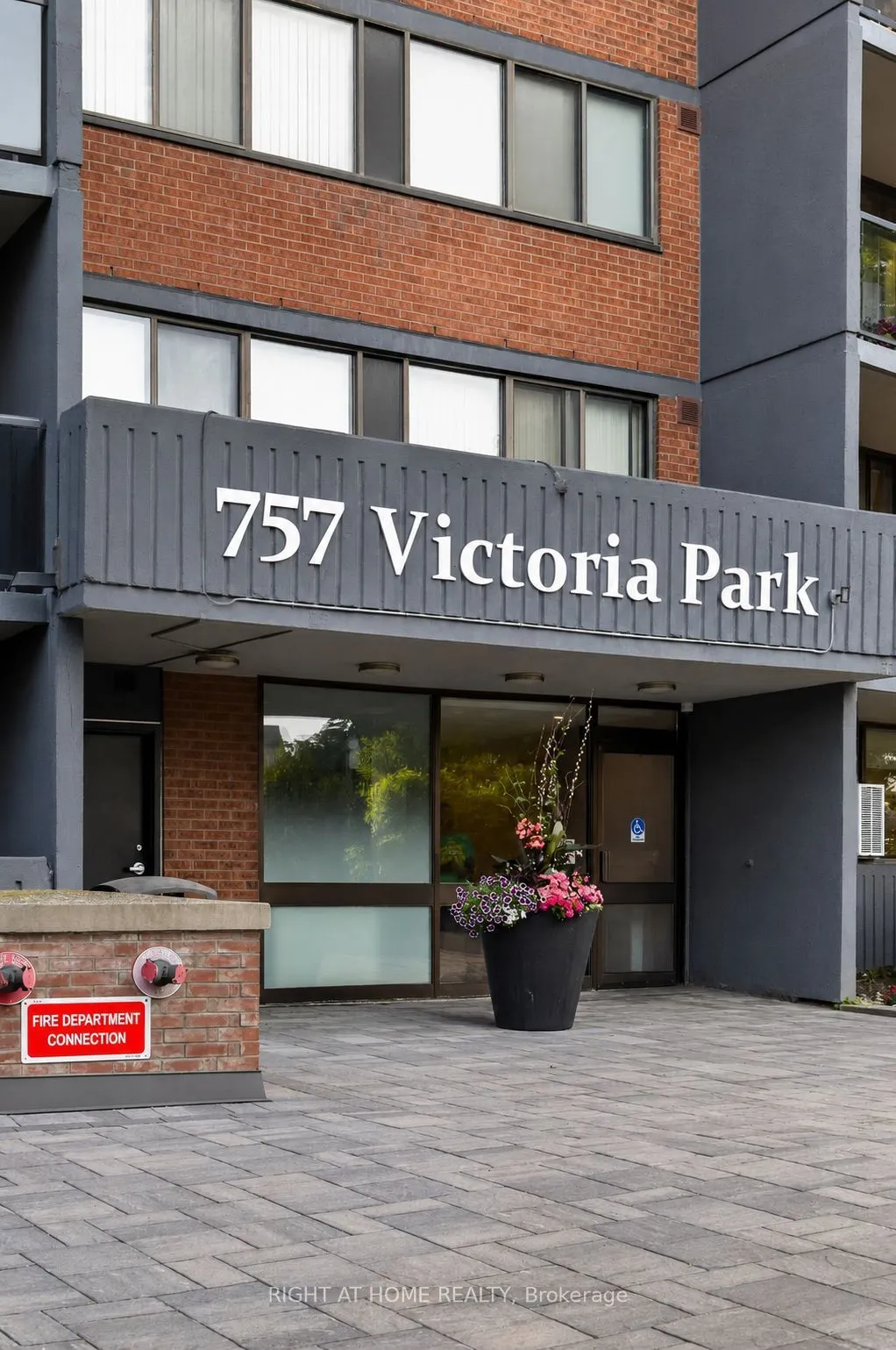 757 Victoria Park Avenue #1501
