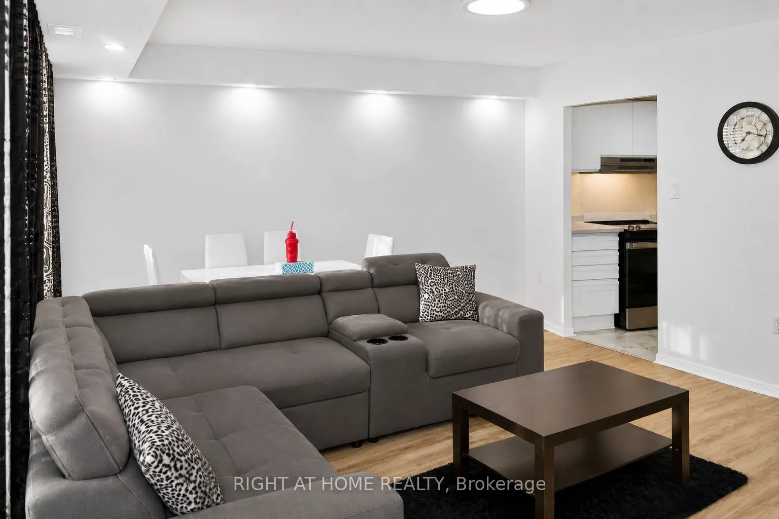 757 Victoria Park Avenue #1501