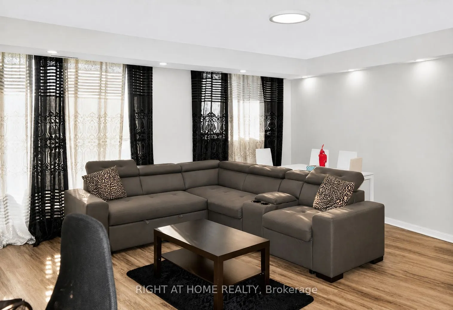 757 Victoria Park Avenue #1501