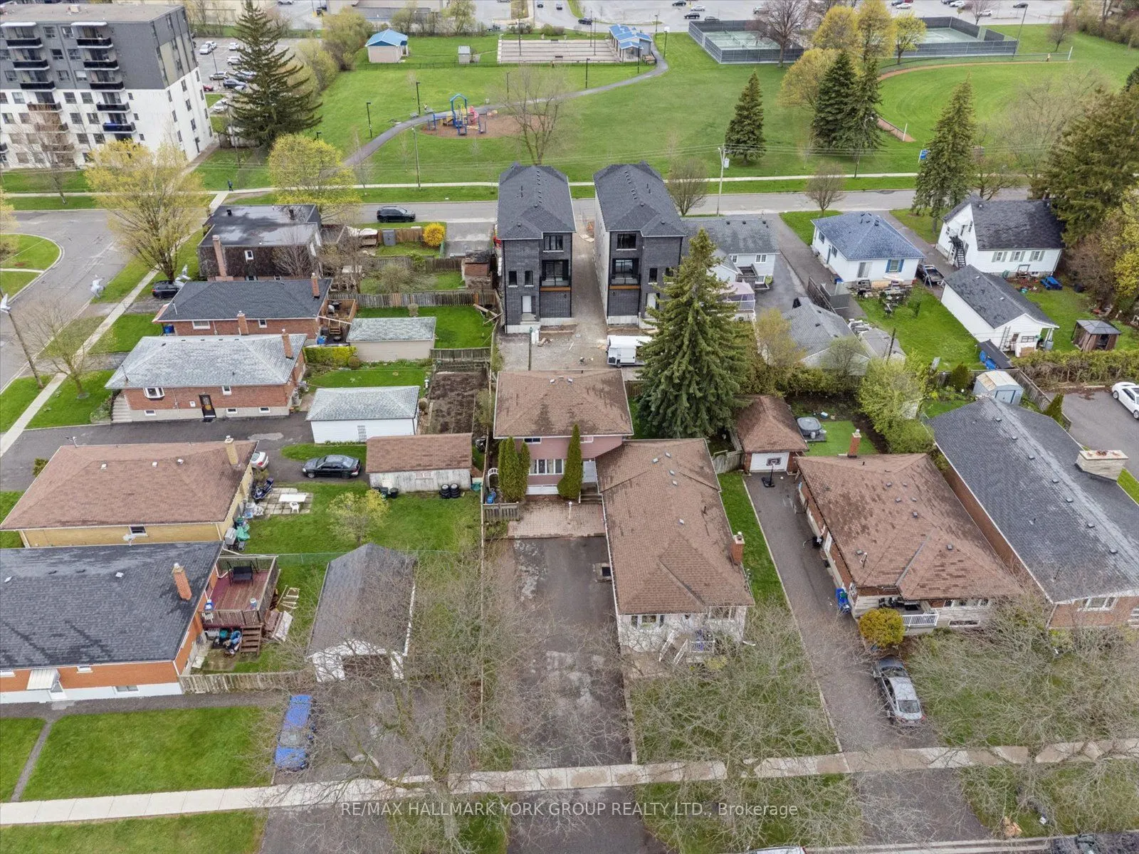 226 Cromwell Avenue