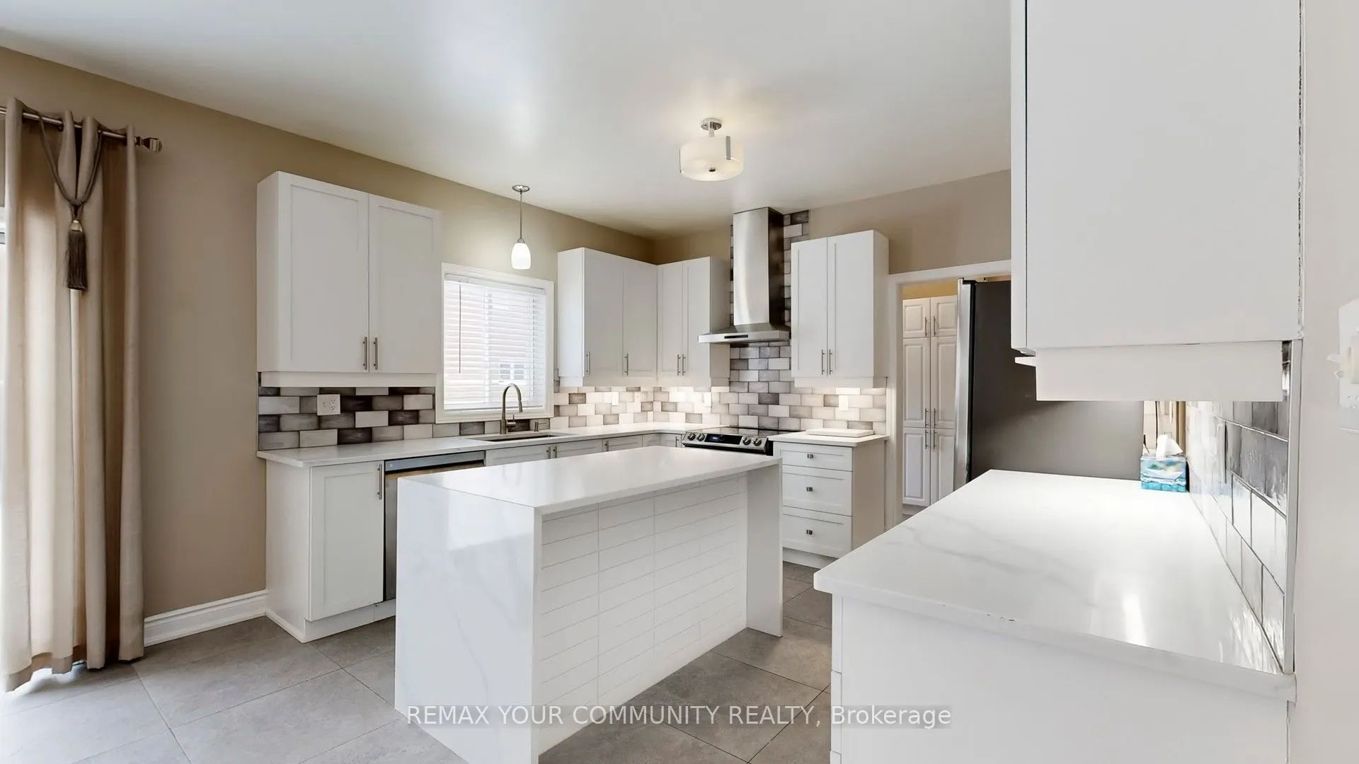 8 Westacott Avenue