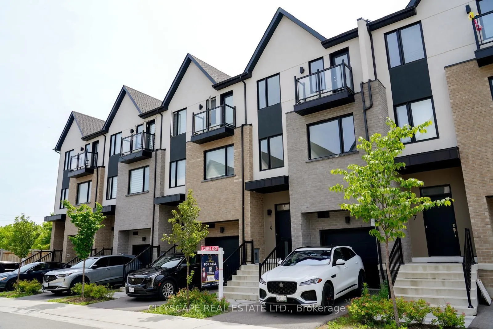 19 Lively Way