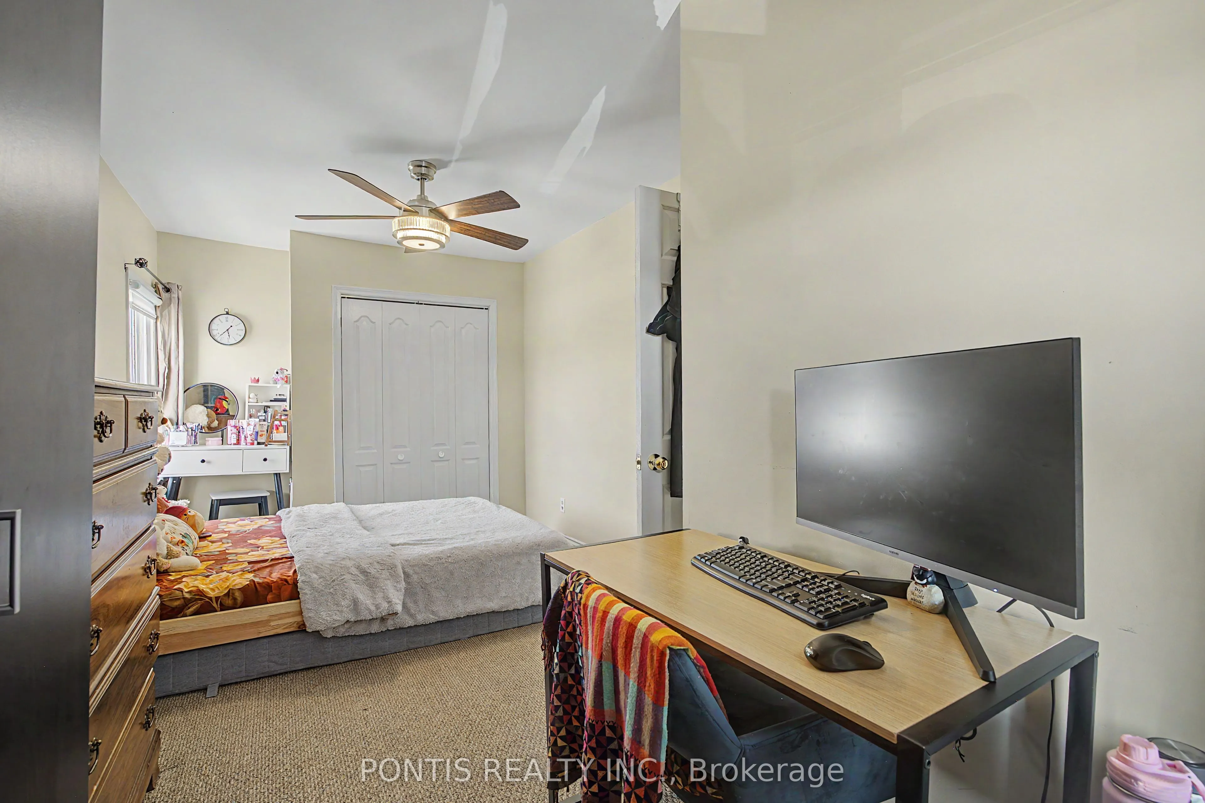 2 Liberty Street S