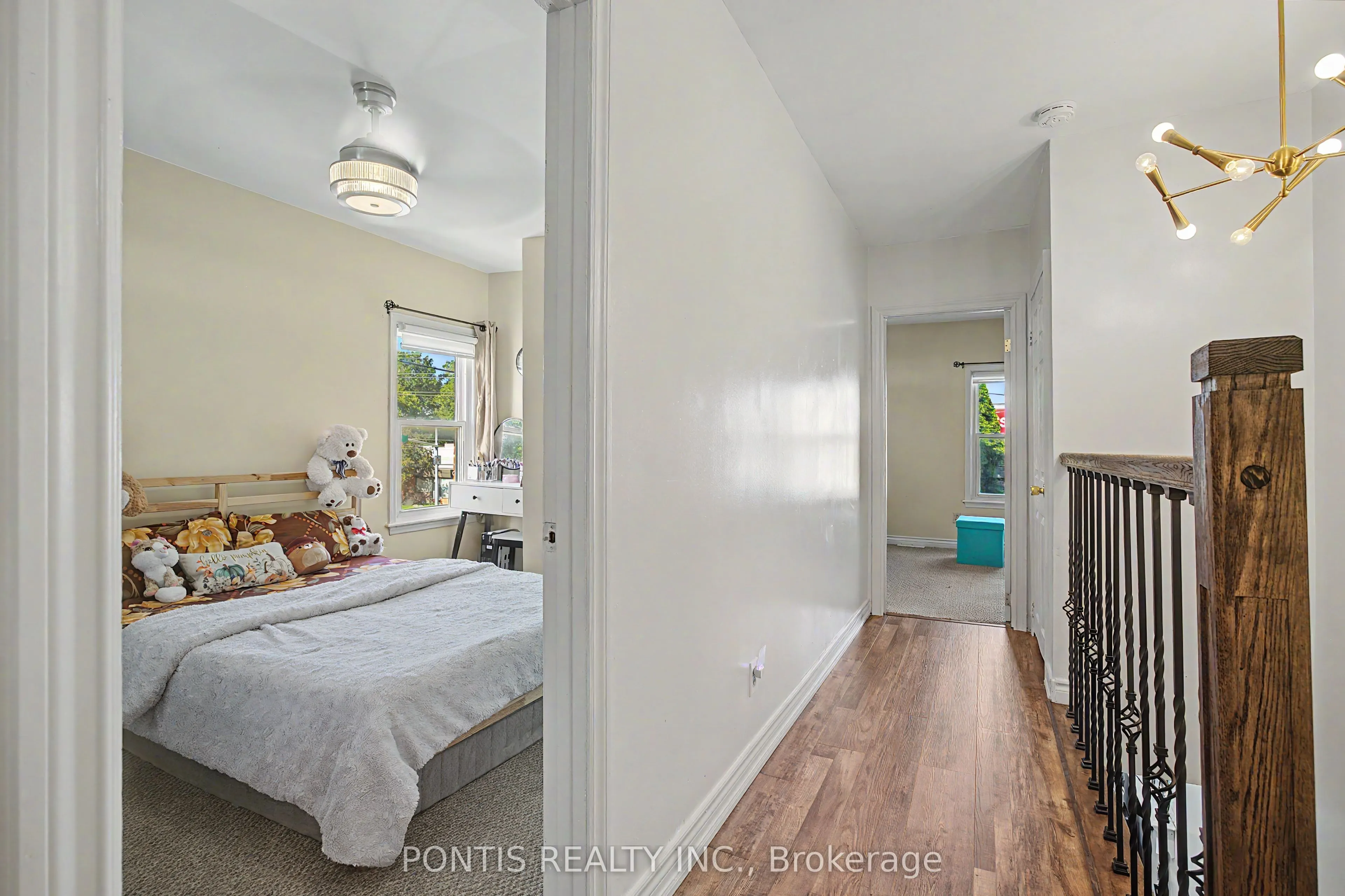 2 Liberty Street S