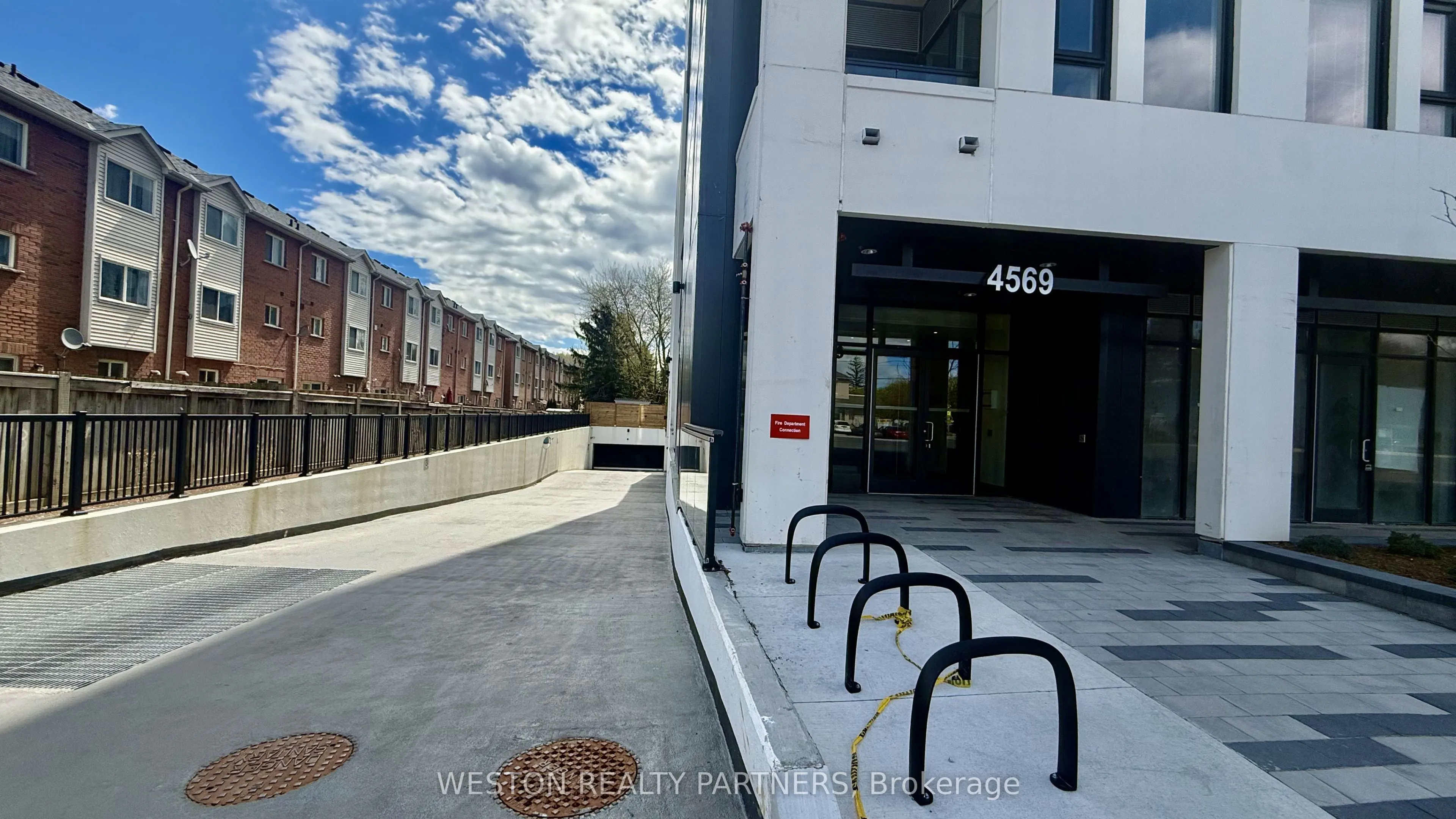 4569 Kingston Road #01