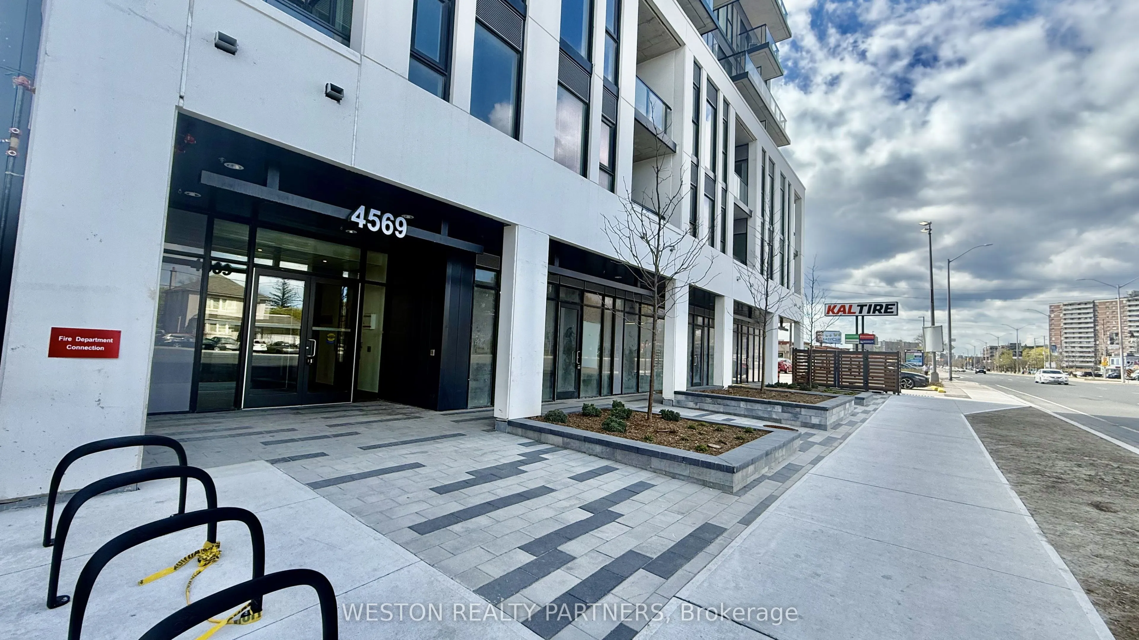 4569 Kingston Road #03