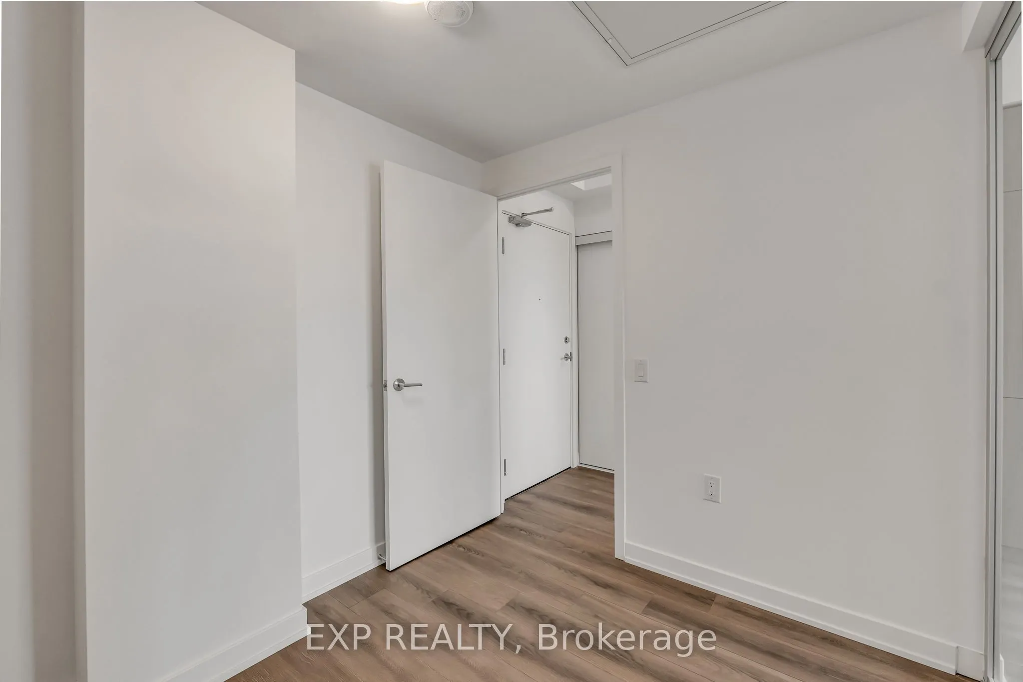 7437 Kingston Road #908B