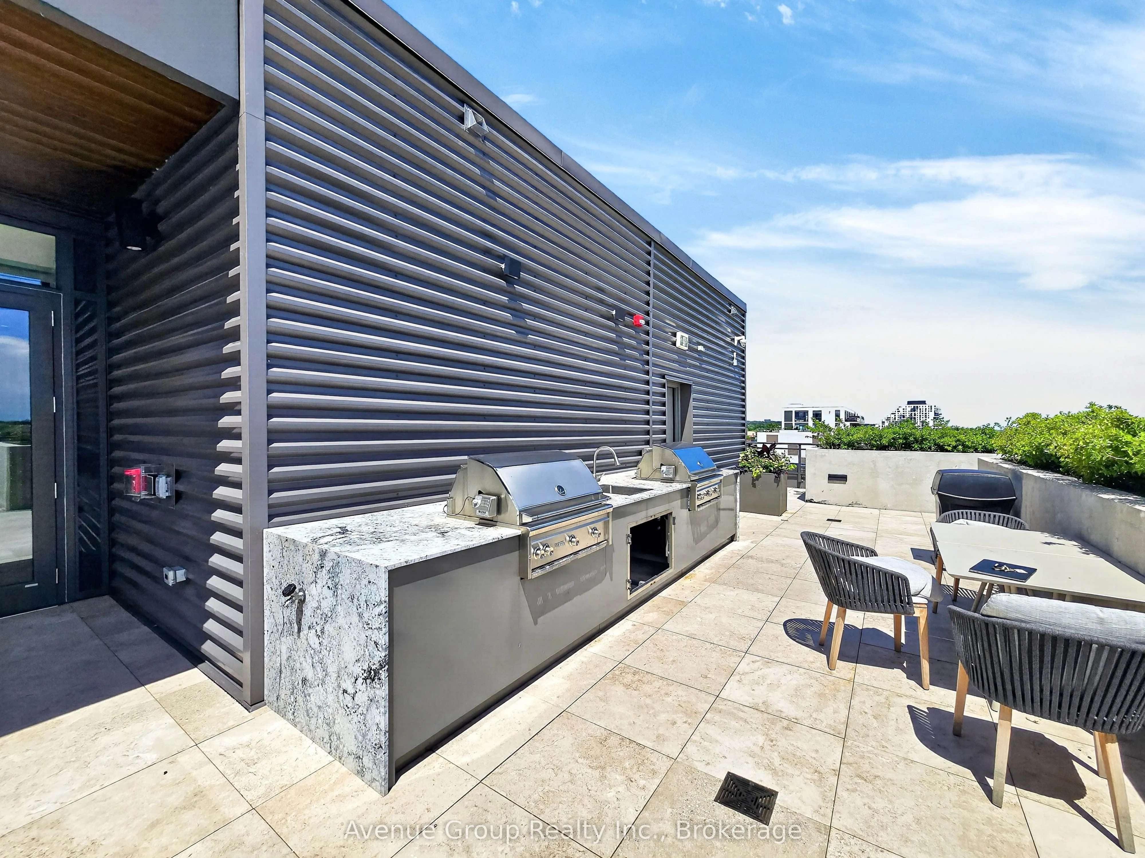 1285 Queen Street E #TH58