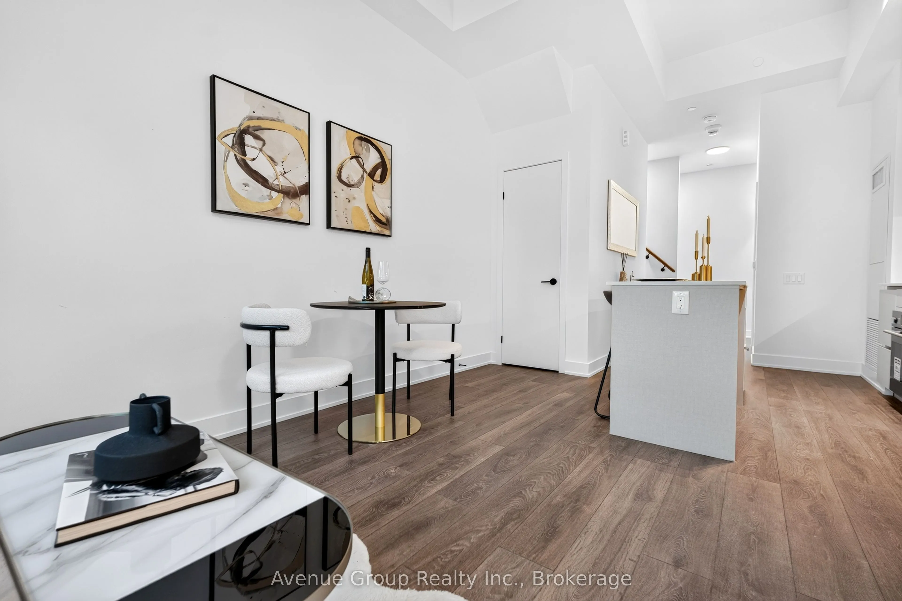 1285 Queen Street E #TH58