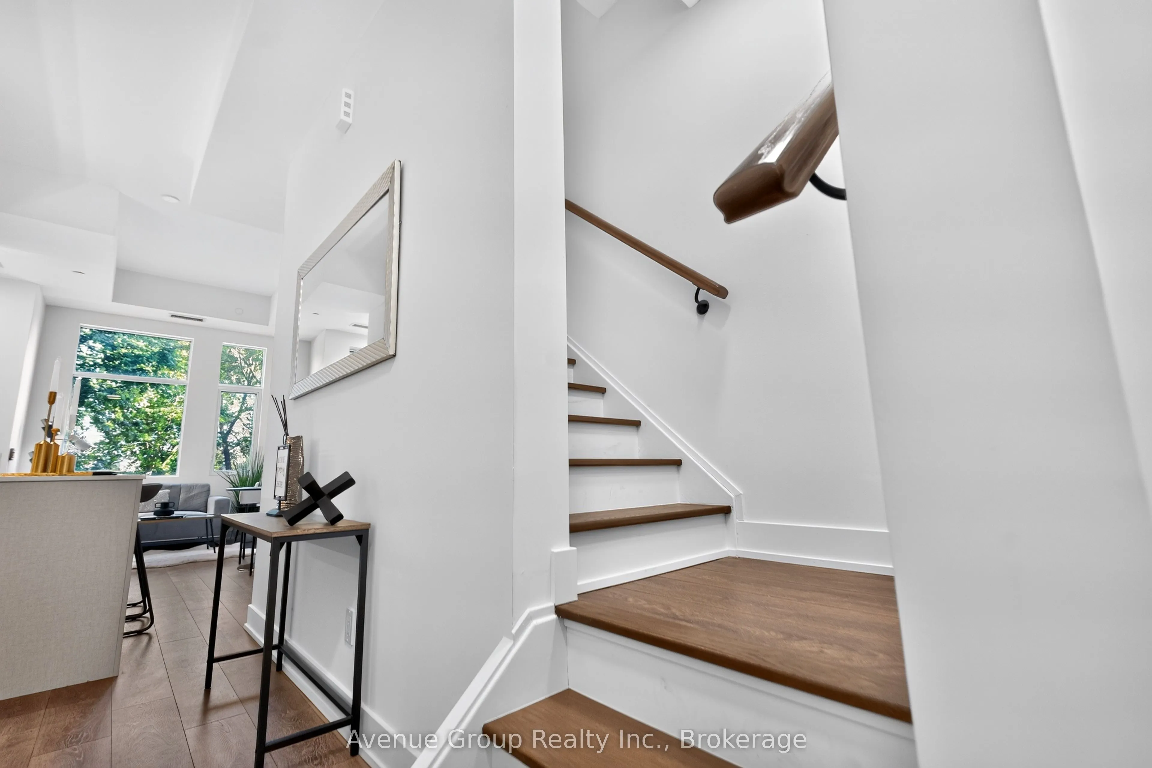 1285 Queen Street E #TH58