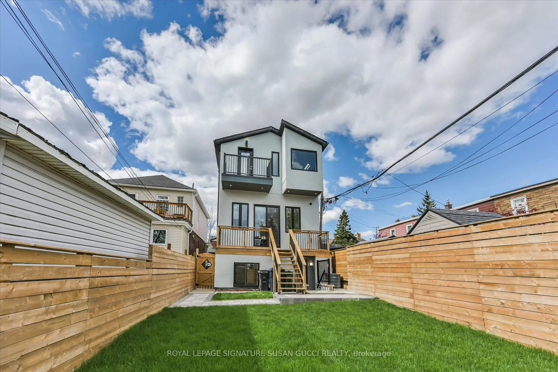 223 Queensdale Avenue