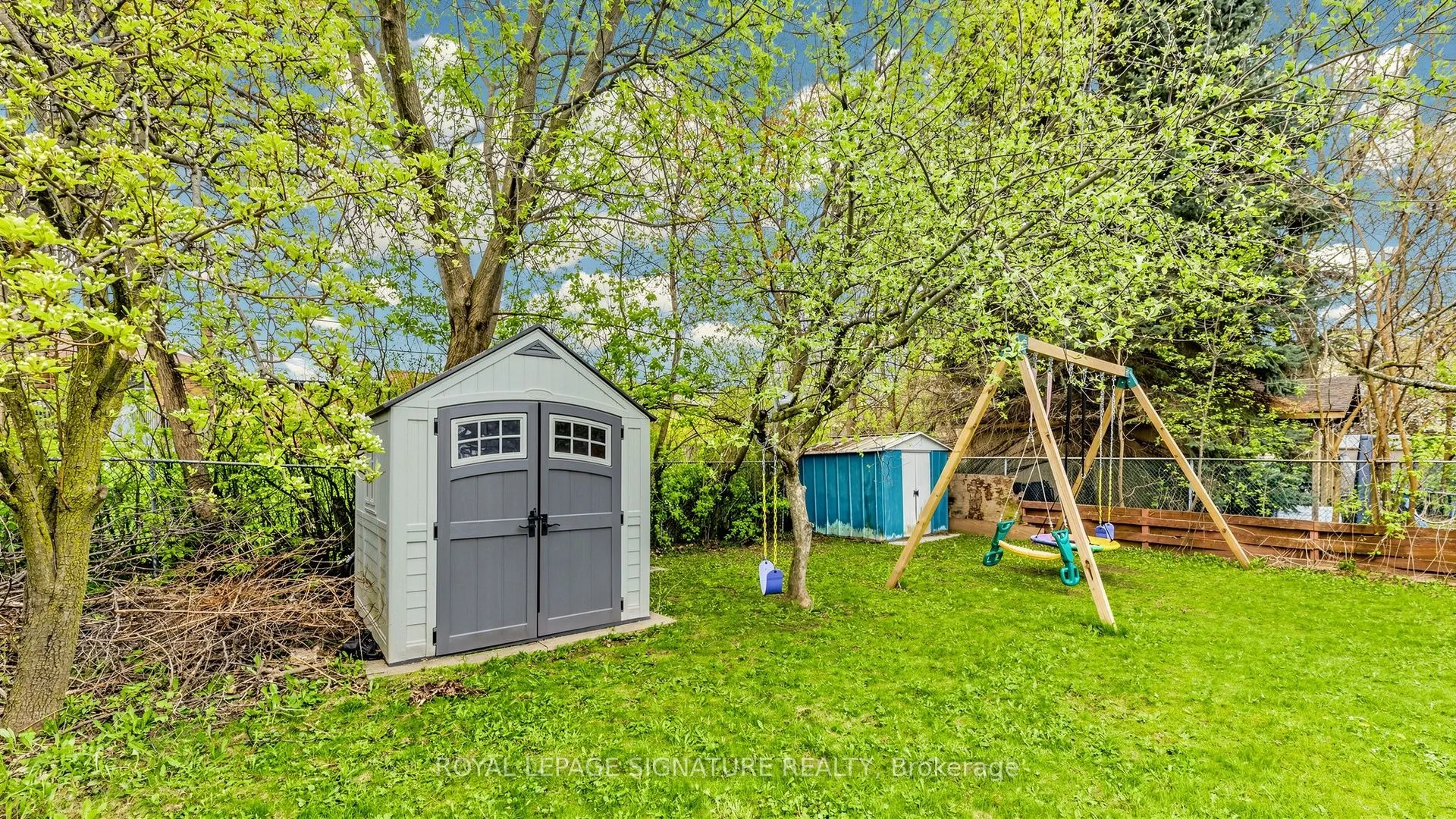33 Neapolitan Drive
