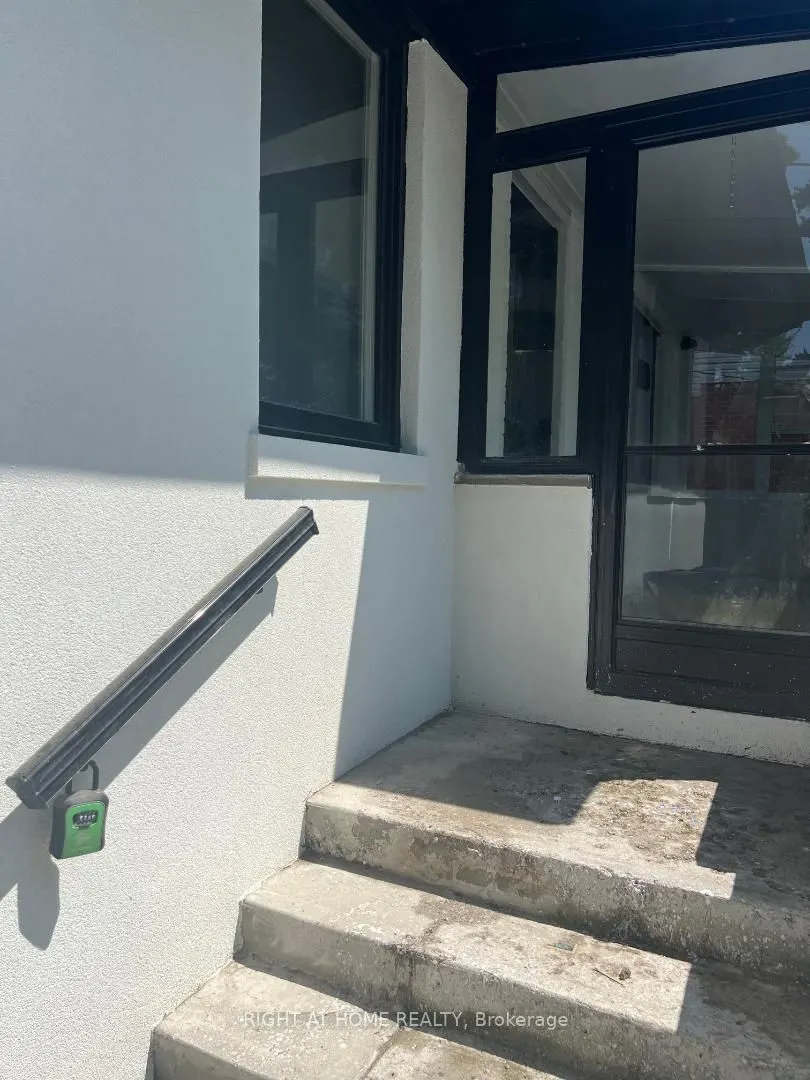 61 Gladys Road
