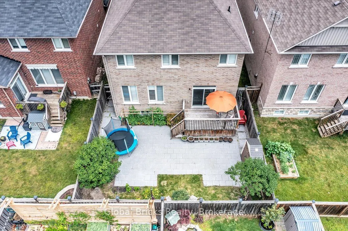 47 Holyrod Drive