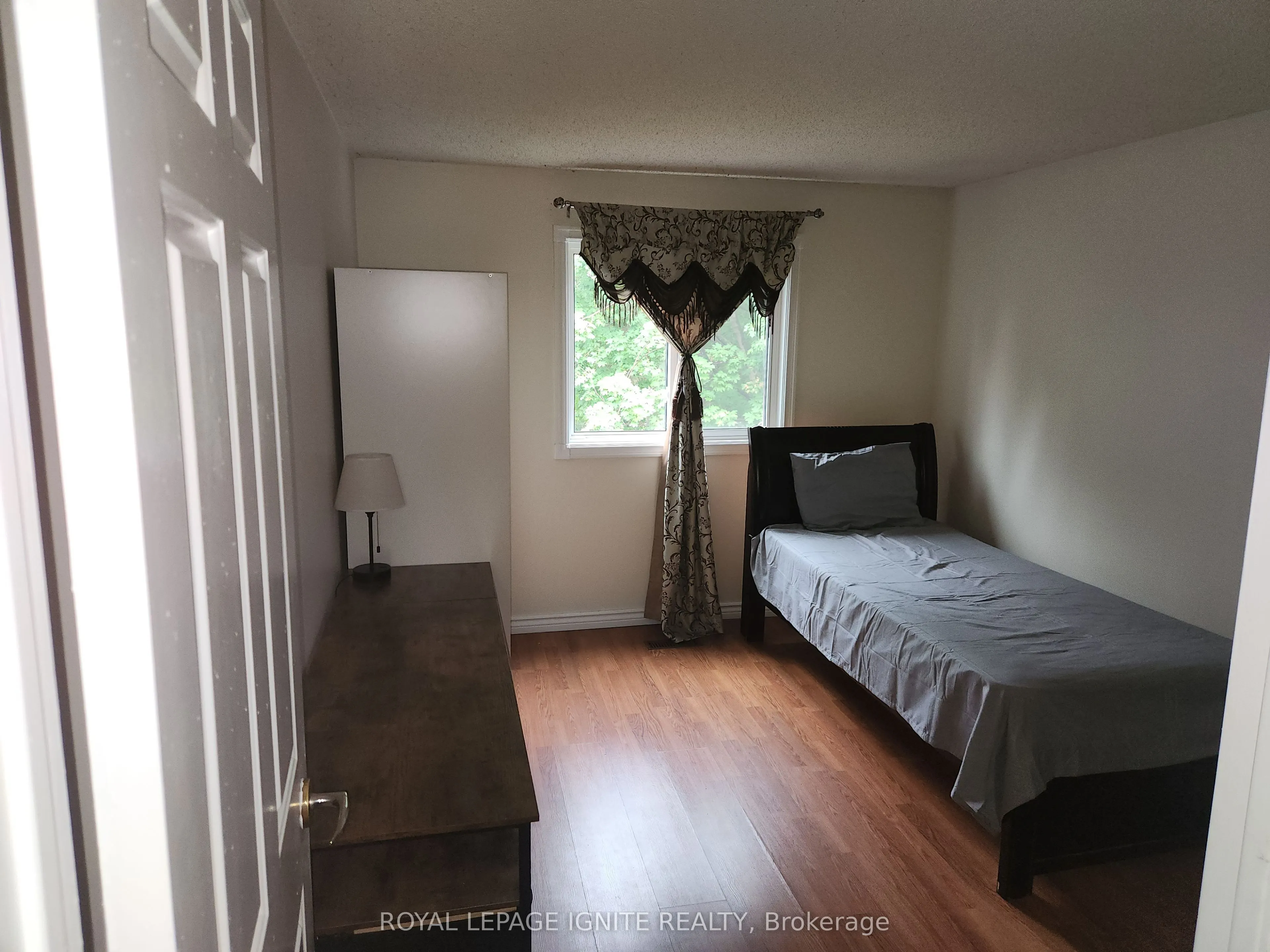 33 Lysander Court