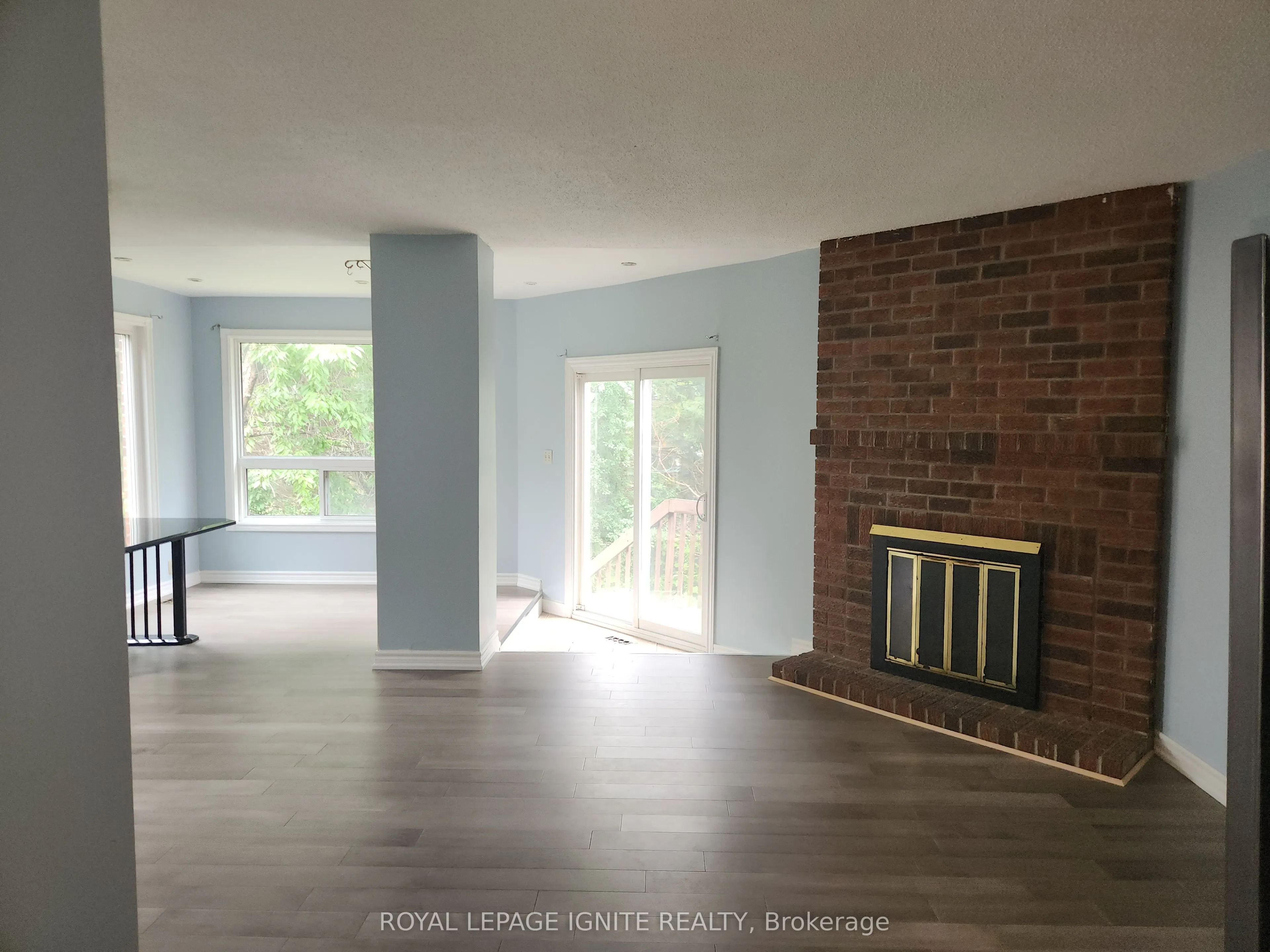 33 Lysander Court