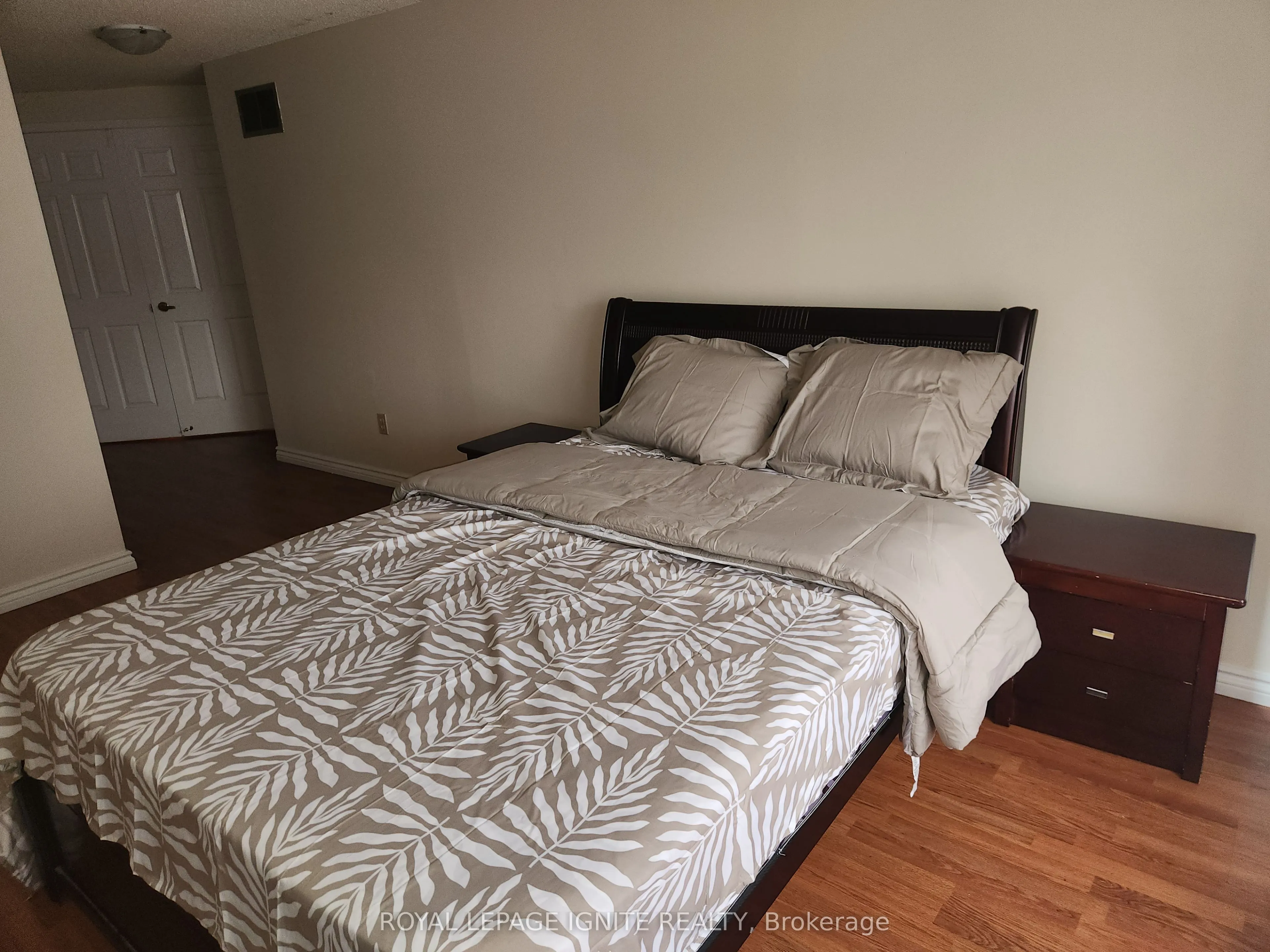33 Lysander Court