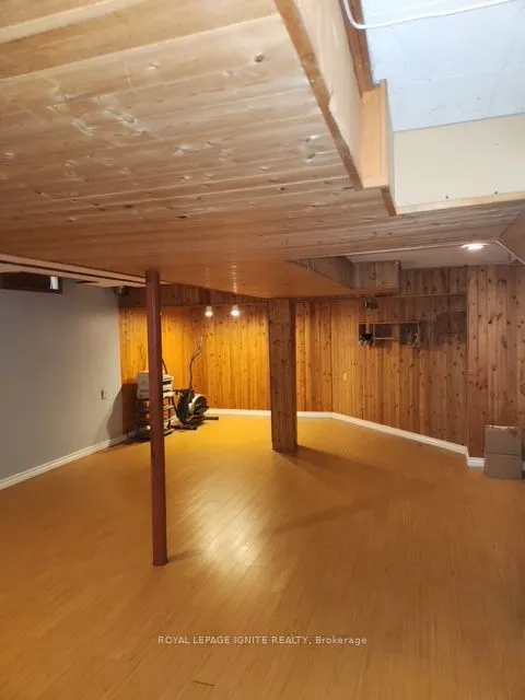 33 Lysander Court