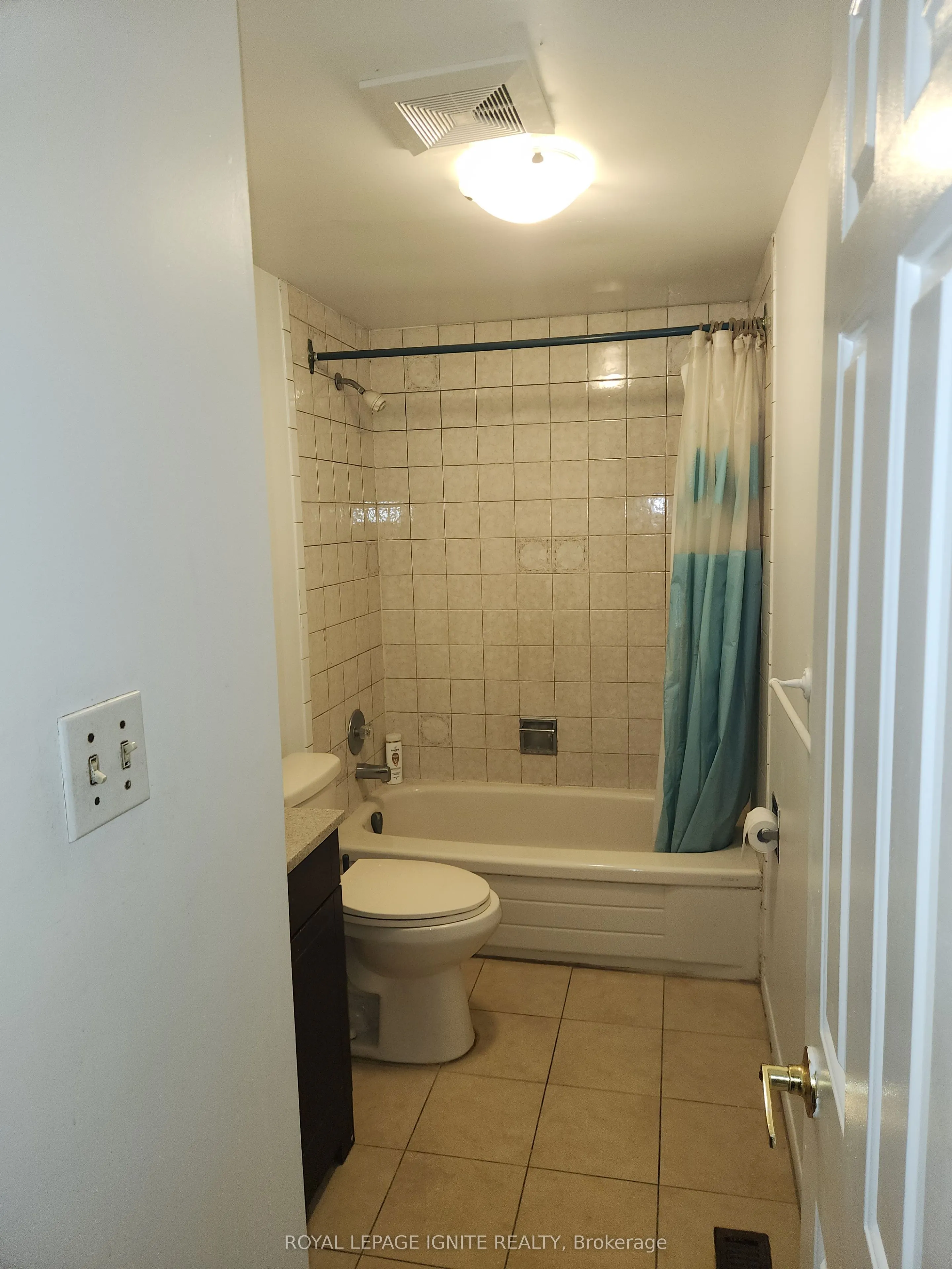 33 Lysander Court