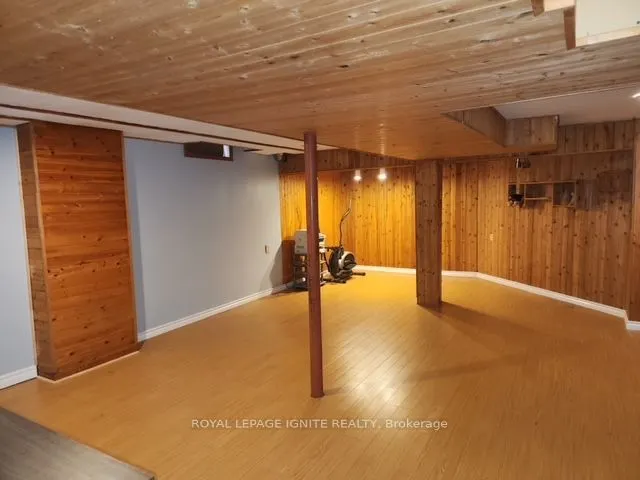 33 Lysander Court