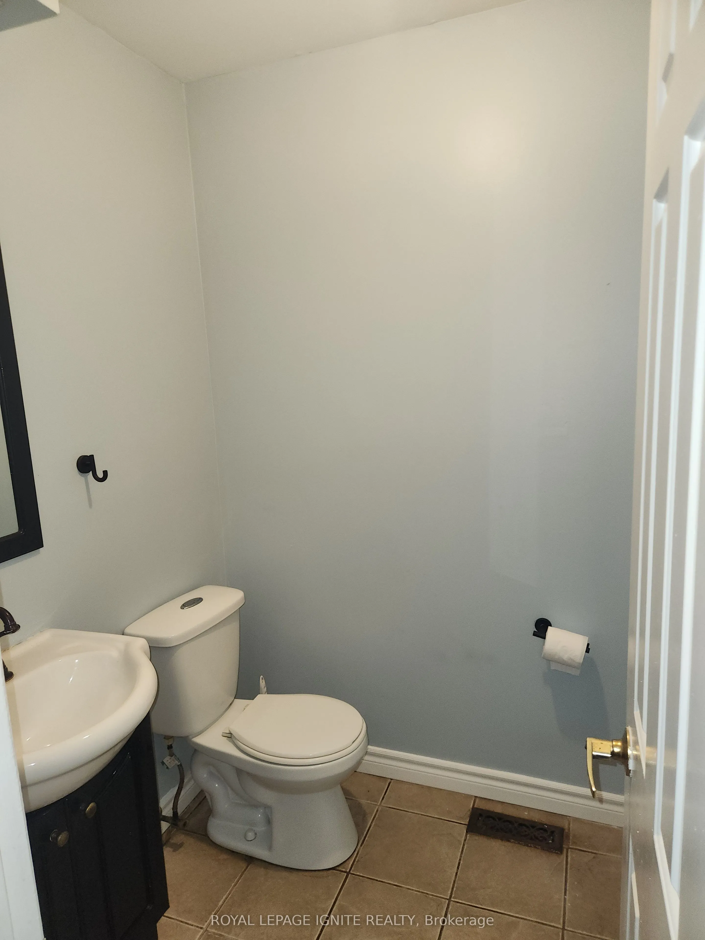 33 Lysander Court