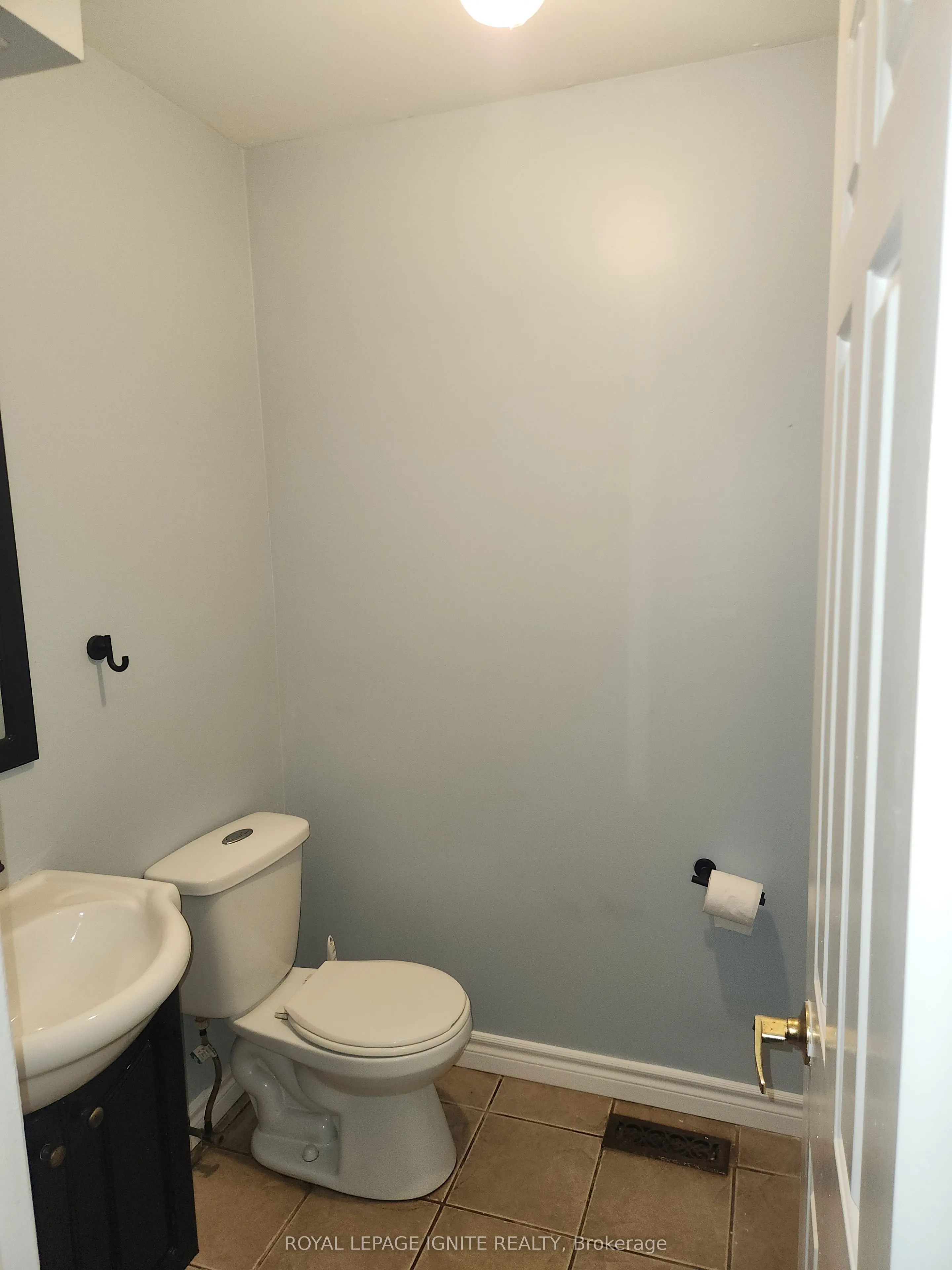 33 Lysander Court