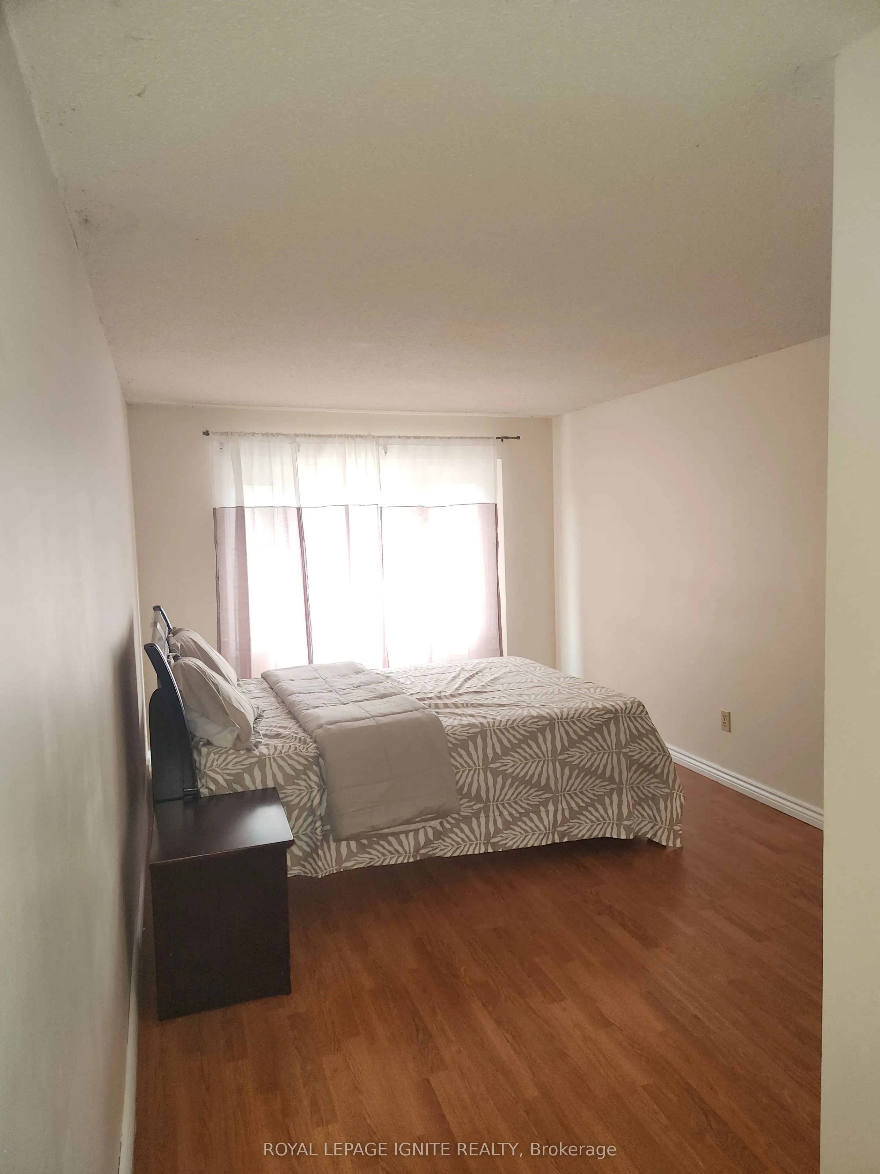 33 Lysander Court