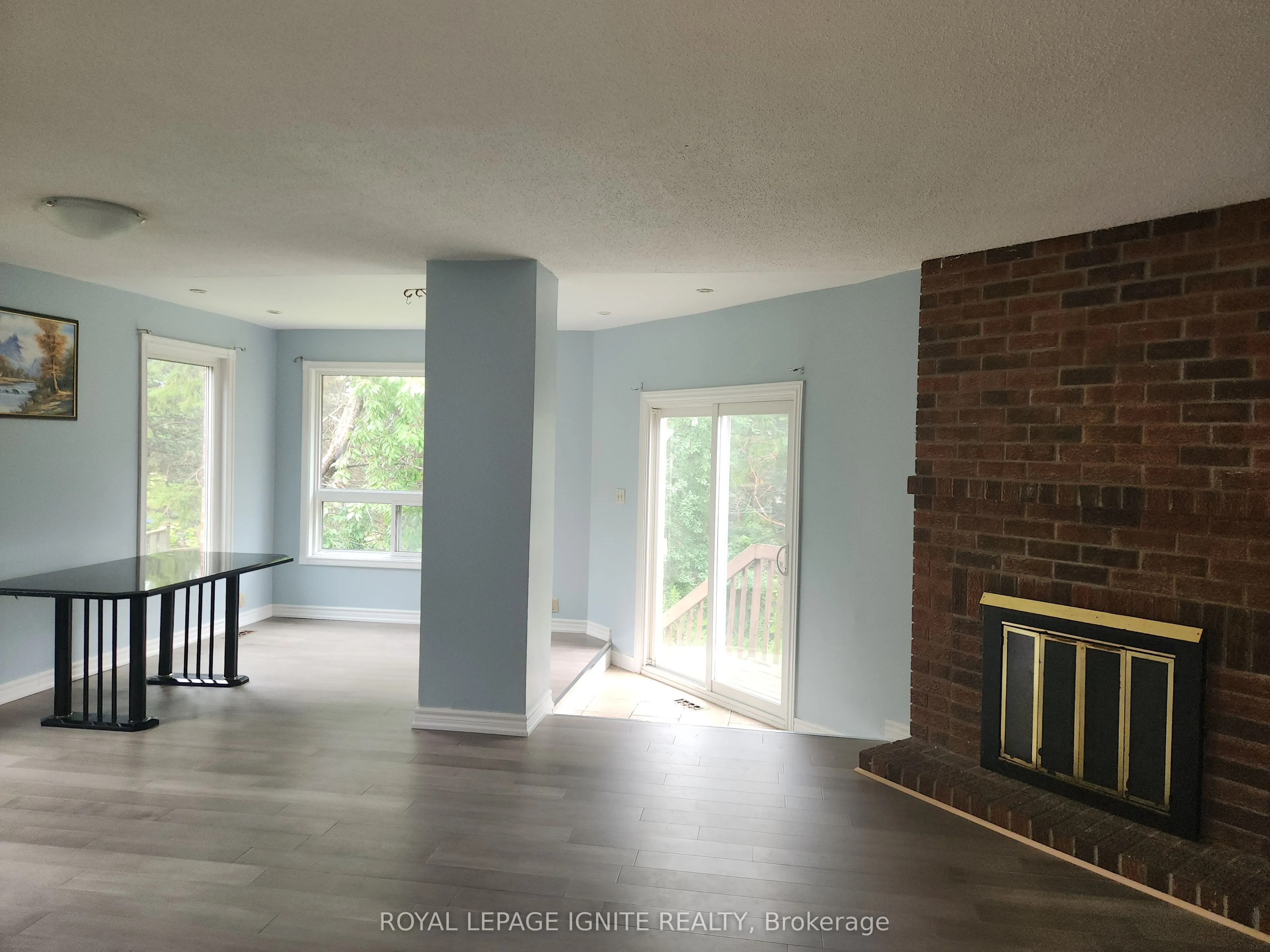 33 Lysander Court