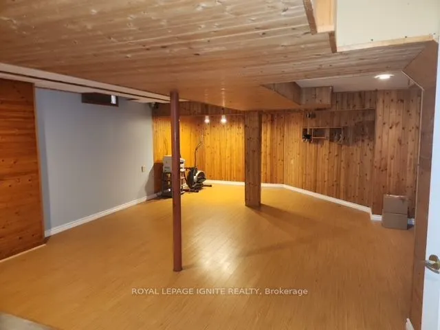 33 Lysander Court