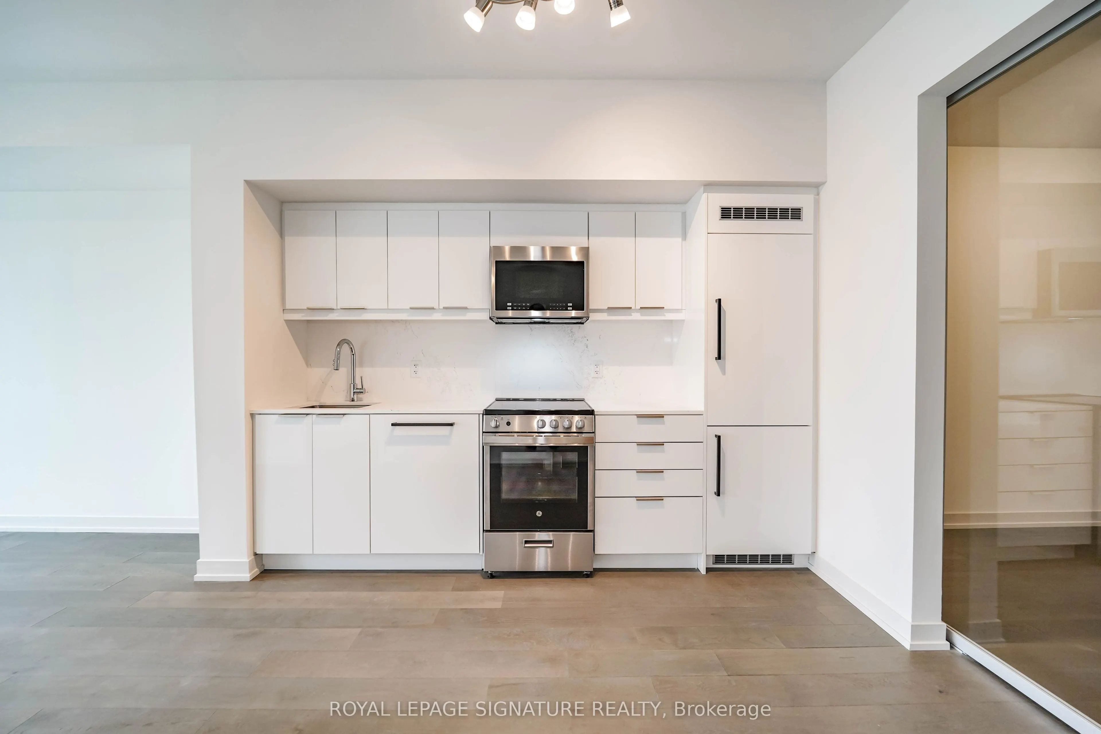 90 Glen Everest Road #412